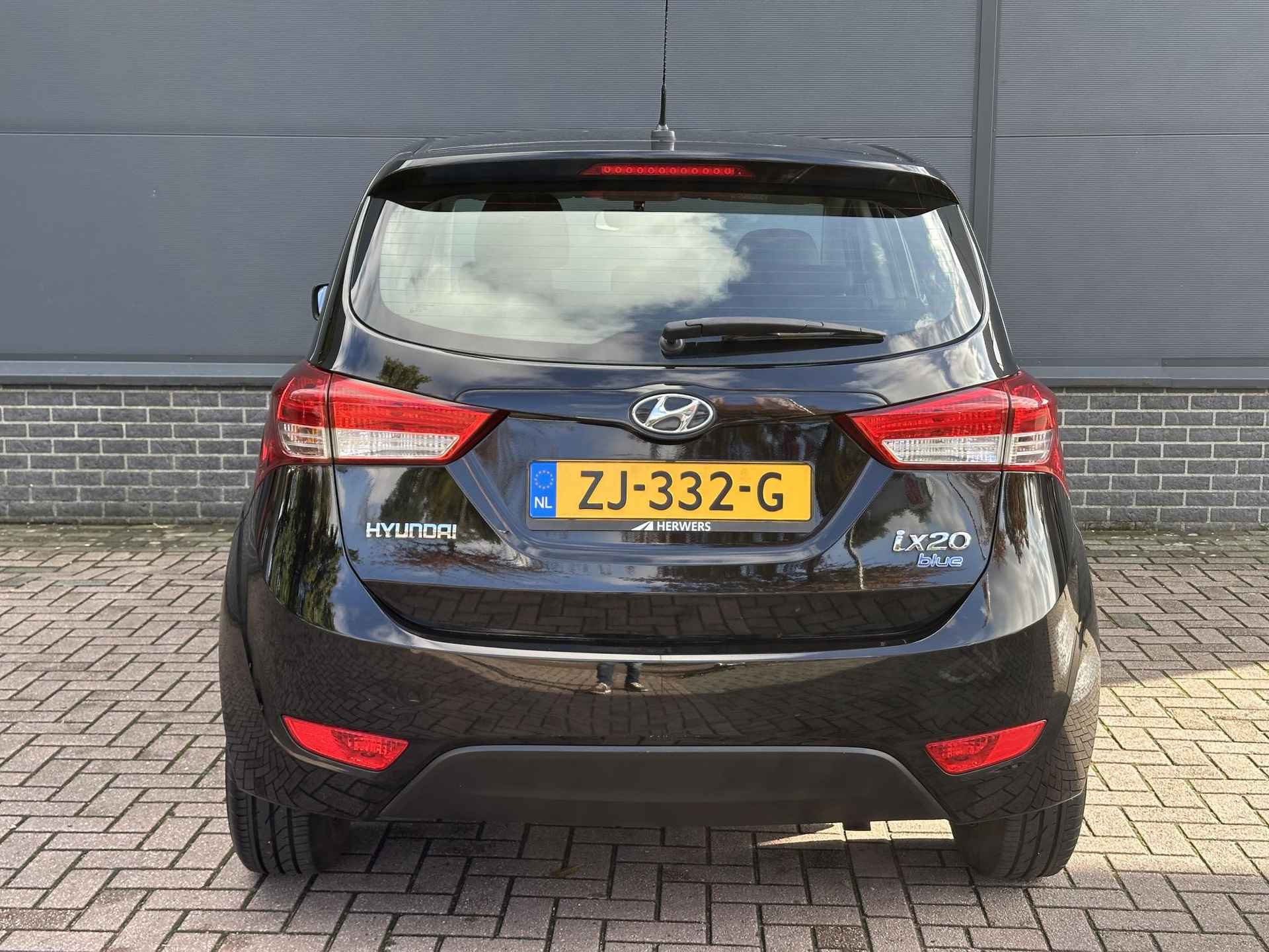 Hyundai ix20 1.4i i-Motion lage kilometerstand / Elektrische ramen V+A / Stoelverwarming / Airco / stoel in hoogte verstelbaar / - 20/29