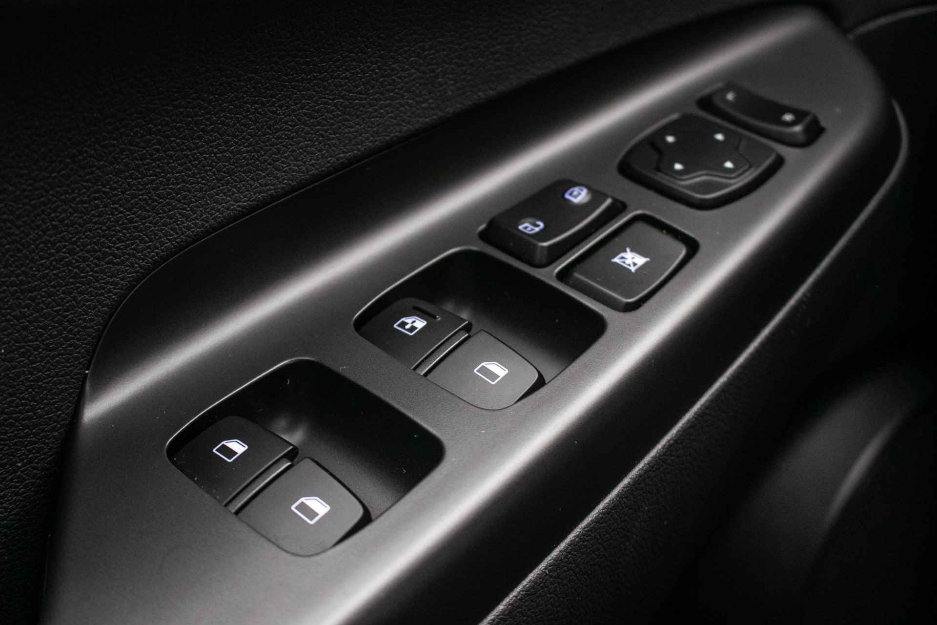 Hyundai KONA EV Comfort 39 kWh - All-in rijklrprs | Apple cp / Android auto - 40/45