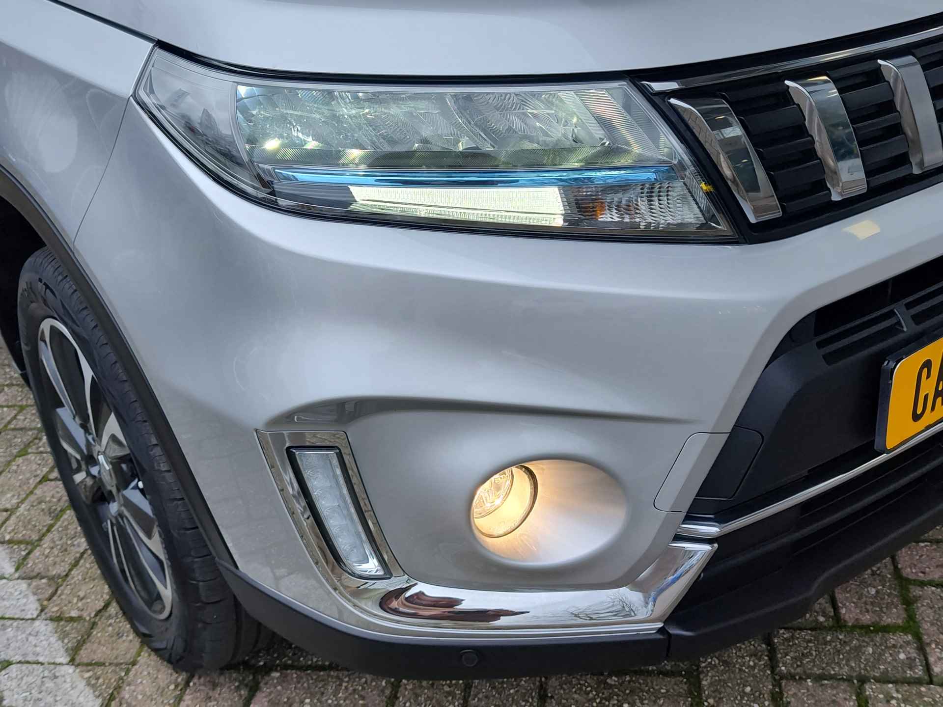 Suzuki Vitara 1.4 BOOSTERJET STYLE SMART HYBRID Alcantara | Dodehoeksensoren | Adaptive Cruise - 40/41