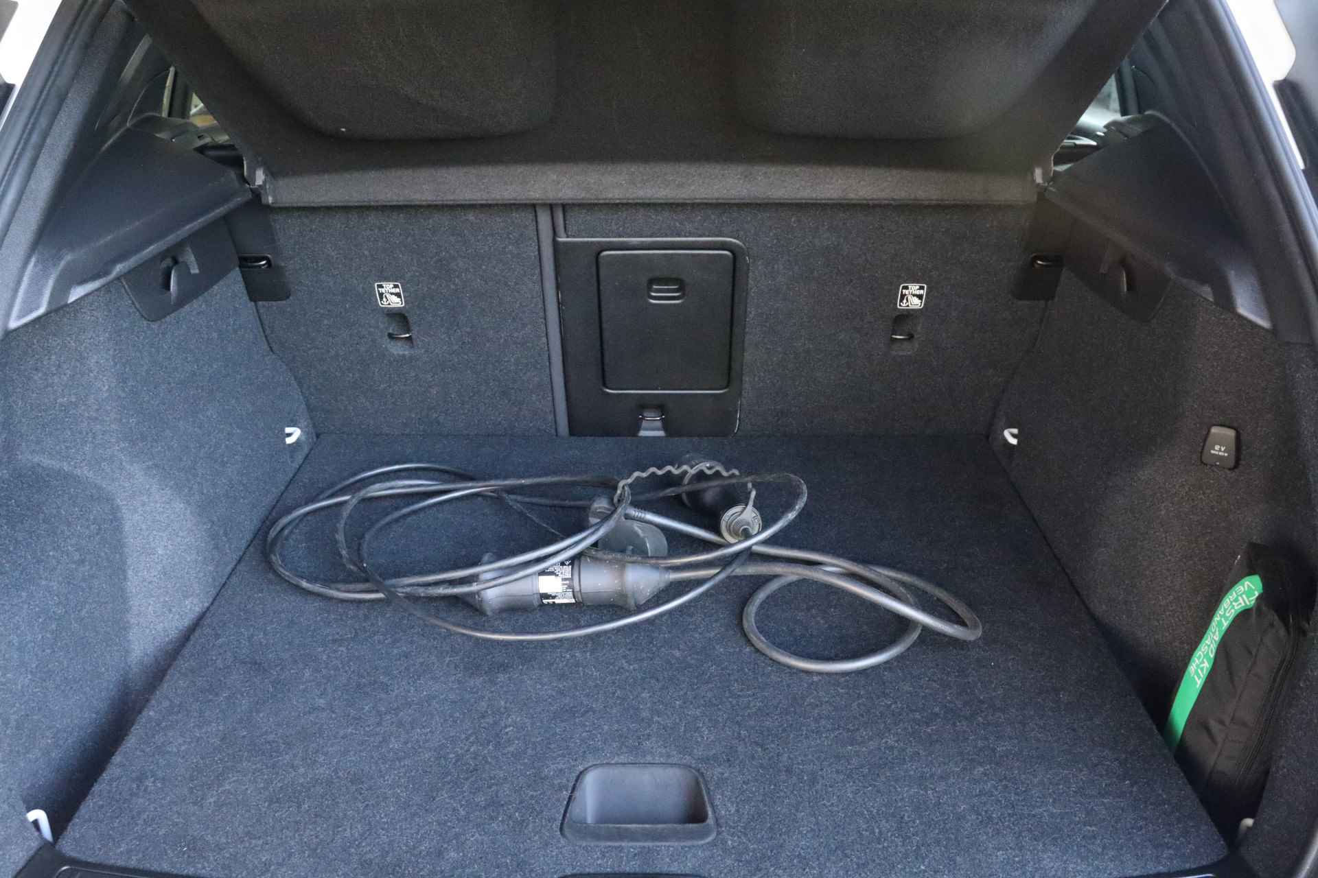 Volvo XC40 T5 Recharge R-Design | Elektrische bestuurdersstoel met geheugen | Stoel en Stuurwielverwarming | Adaptieve Cruise Control | Pil - 12/56