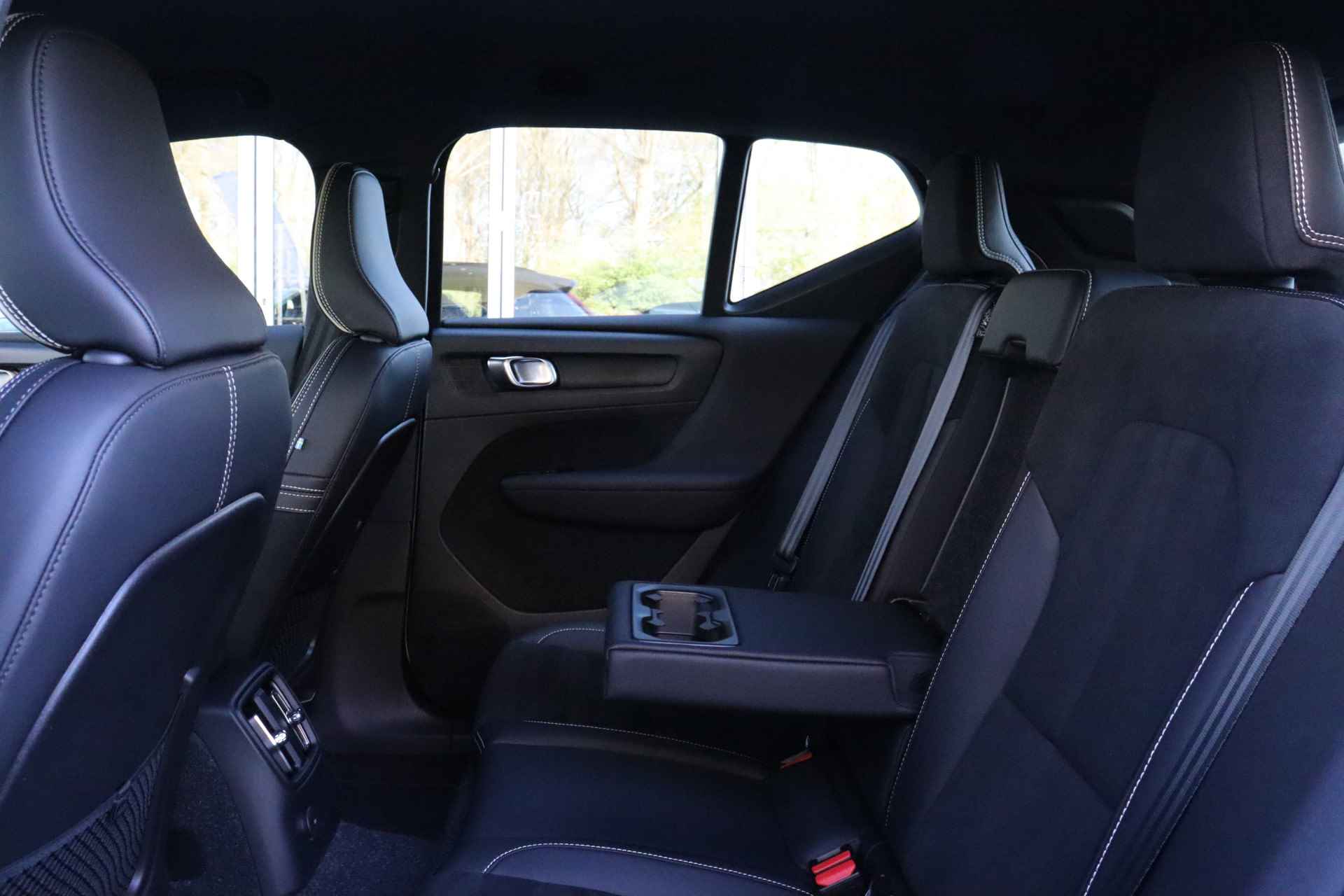 Volvo XC40 T5 Recharge R-Design | Elektrische bestuurdersstoel met geheugen | Stoel en Stuurwielverwarming | Adaptieve Cruise Control | Pil - 15/56
