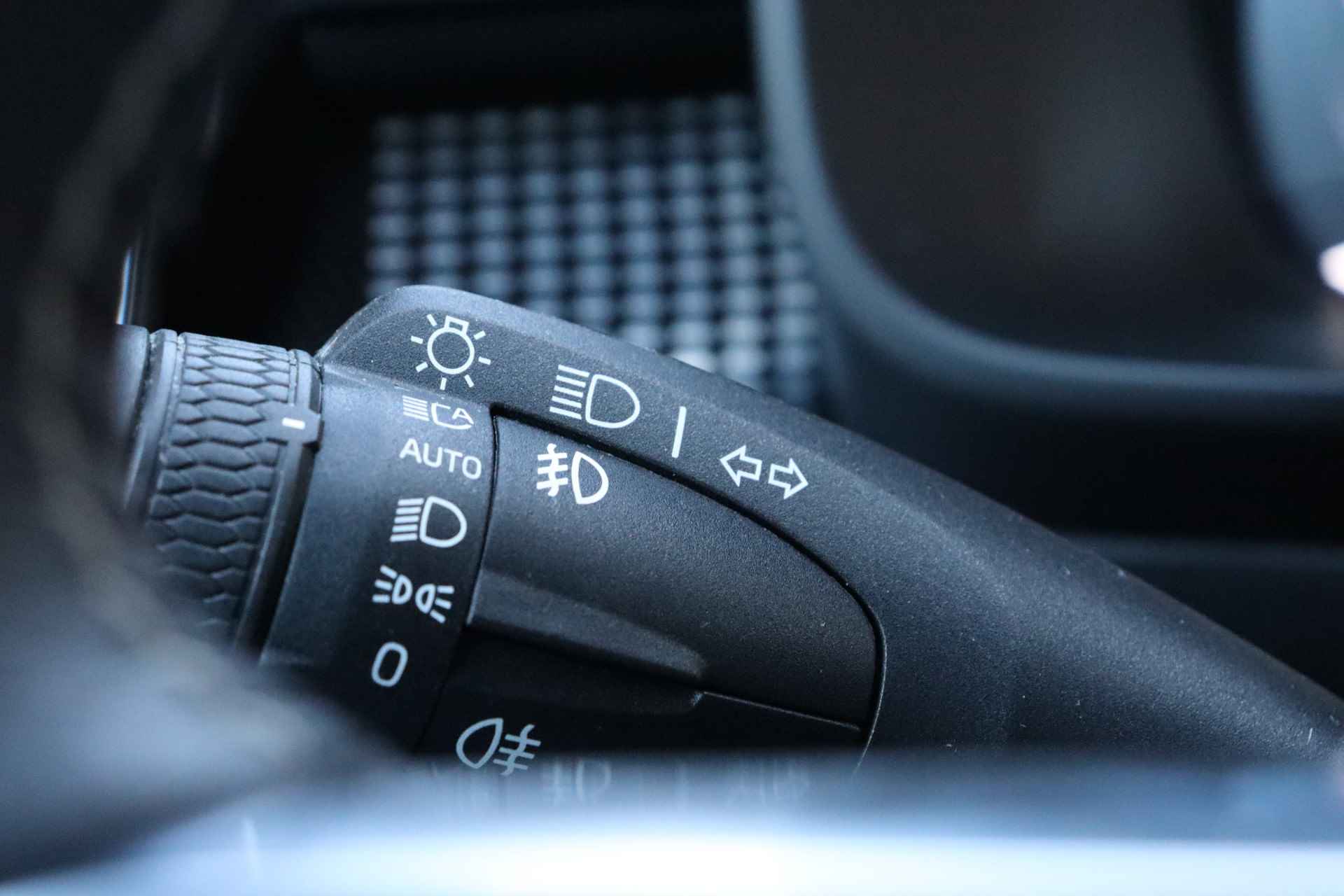 Volvo XC40 T5 Recharge R-Design | Elektrische bestuurdersstoel met geheugen | Stoel en Stuurwielverwarming | Adaptieve Cruise Control | Pil - 24/56