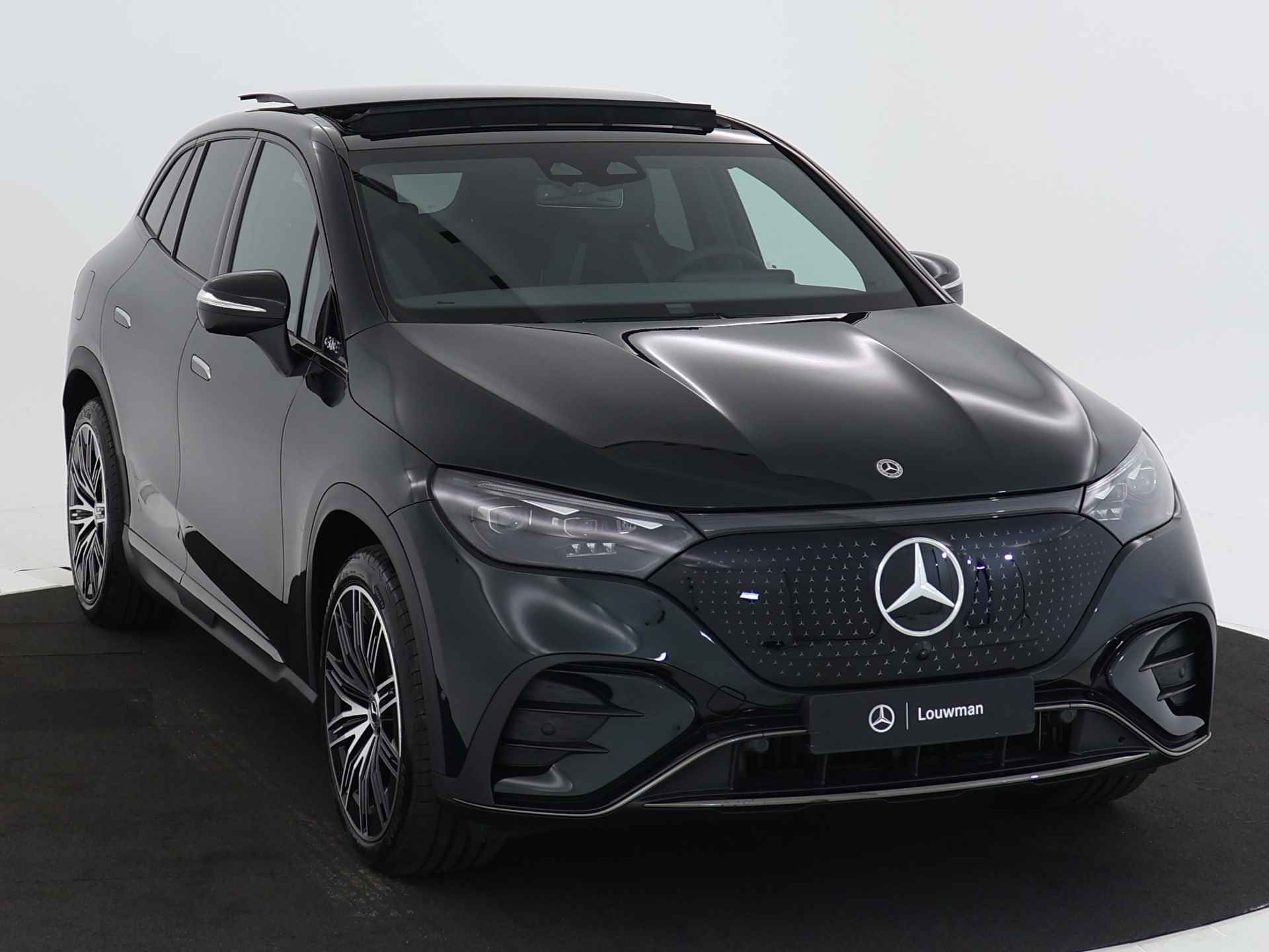 Mercedes-Benz EQE SUV 350+ Sport Edition Limited 96 kWh | Nightpakket | Trekhaak | Premium pakket | Rijassistentiepakket Plus | KEYLESS GO-comfortpakket | EASY PACK achterklep | Parkeerpakket met 360°-camera | GUARD 360° voertuigbescherming plus | - 37/38