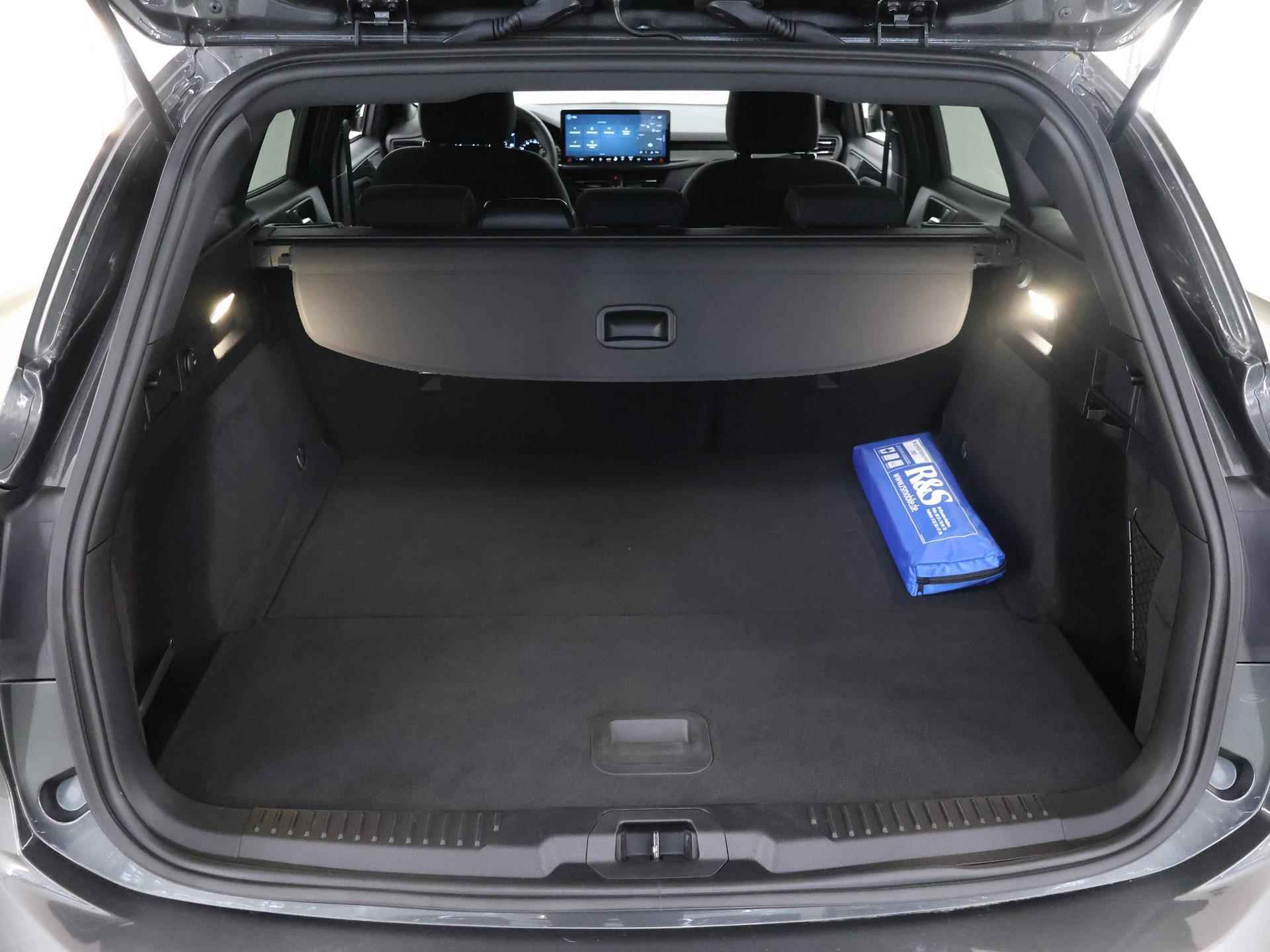 Ford Focus Wagon 1.0 EcoBoost Hybrid Automaat ST Line | Adaptive Cruise Control | Winterpack | Draadloos Apple CarPlay | Parkeercamera | - 36/40