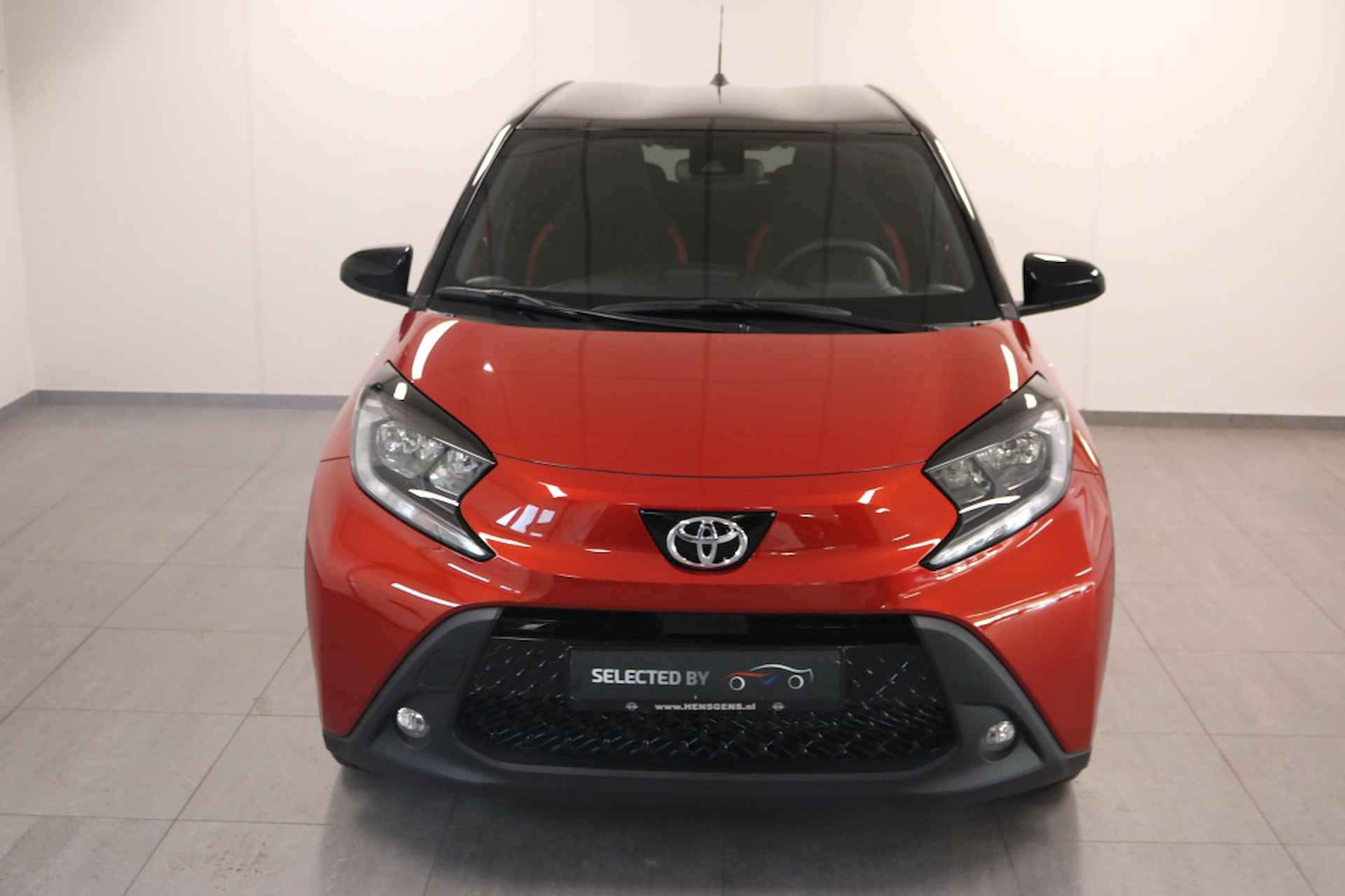 Toyota Aygo X 1.0 VVT-i S-CVT Puls | Automaat - 2/26