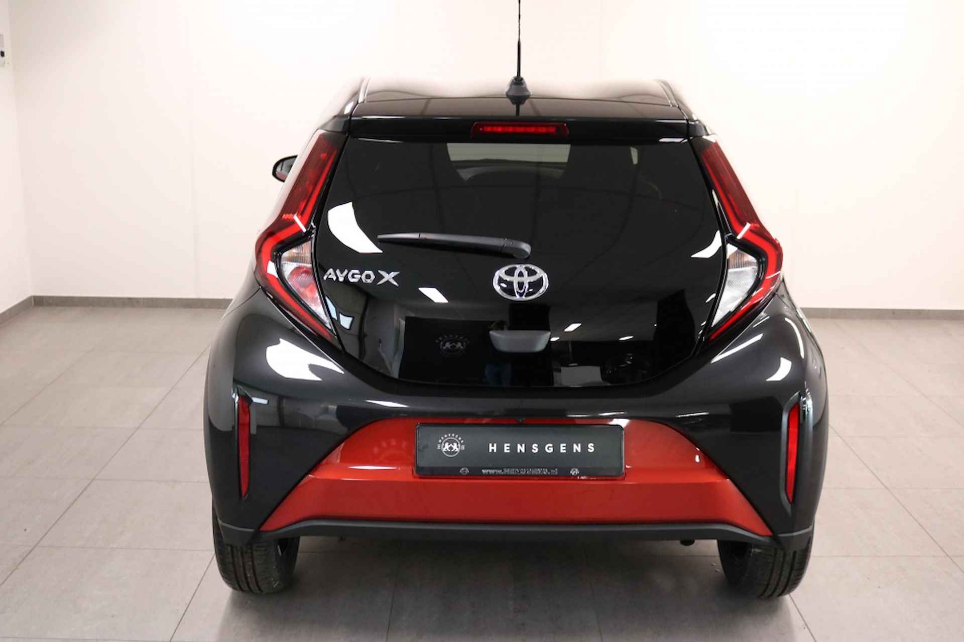 Toyota Aygo X 1.0 VVT-i S-CVT Puls | Automaat - 4/26