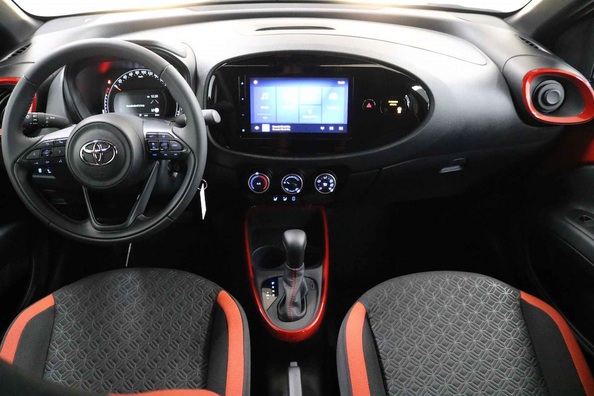 Toyota Aygo X 1.0 VVT-i S-CVT Puls | Automaat - 11/26