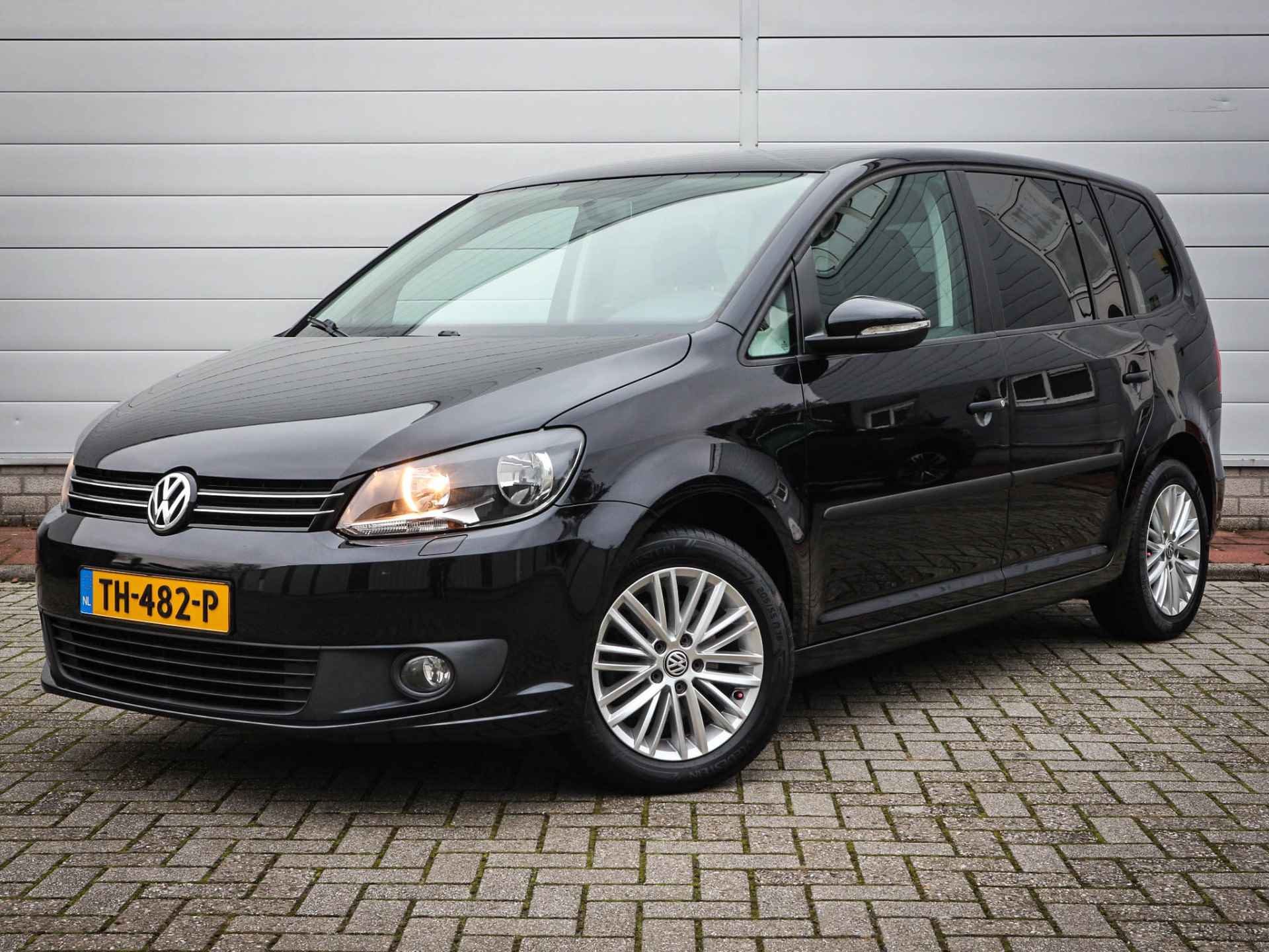 Volkswagen Touran 1.6 TDI Comfortline BlueMotion 7p. | Airco | Navi | Cruise | Lichtmetaal | 7 Persoons | Mistlampen | Trekhaak | - 9/48