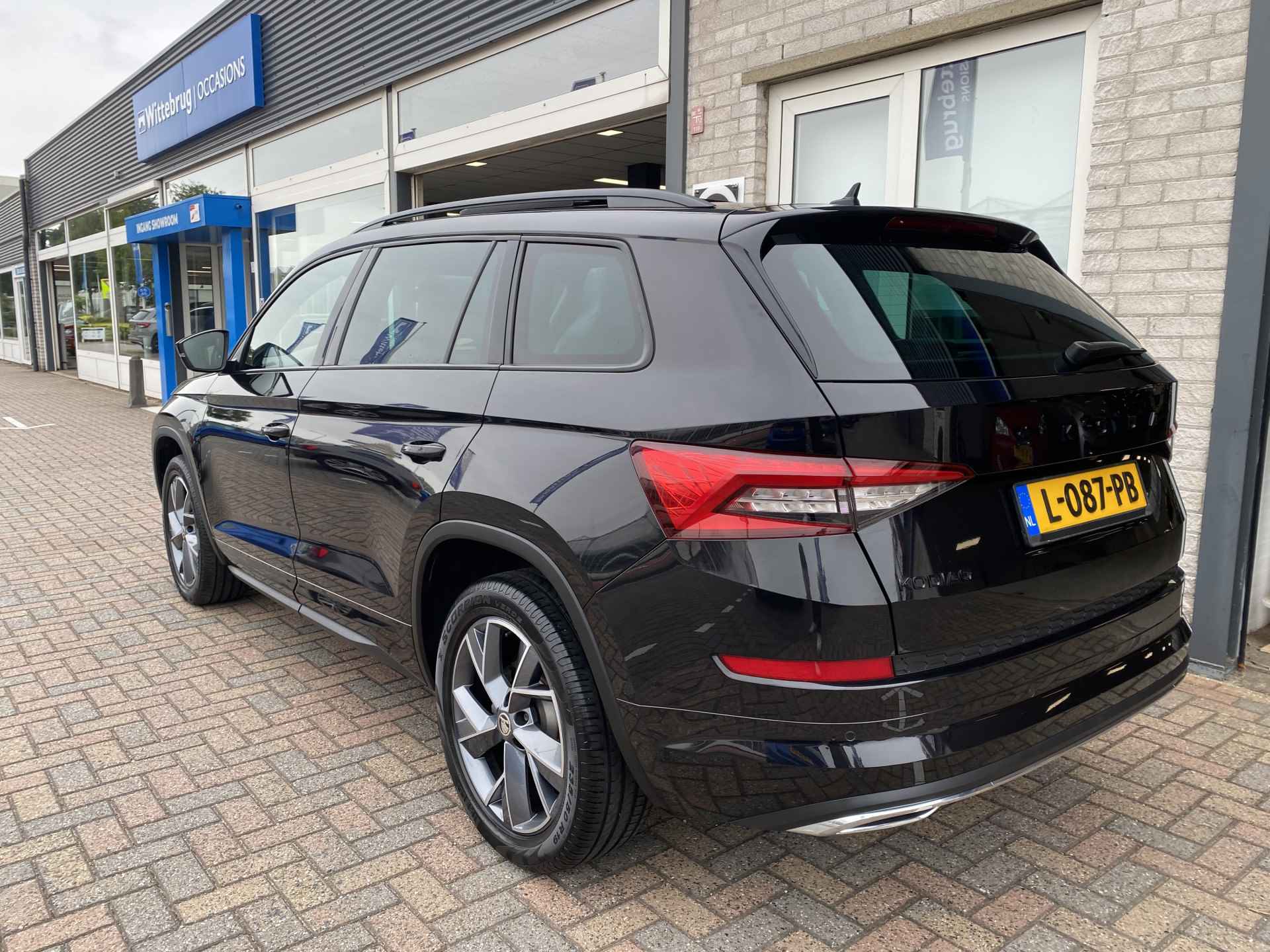 Škoda Kodiaq 1.5 TSI Sportline Business 7p. / AUTOMAAT/ PANO/ TREKHAAK/ CAMERA/ PARK. SENSOREN/ MEMORY SEATS/ KEYLESS/ CRUISE/ VIRTUAL COCKPIT/ APP CONNECT/ STOEL VERWARM./ NAVI/ CLIMA/ - 6/52