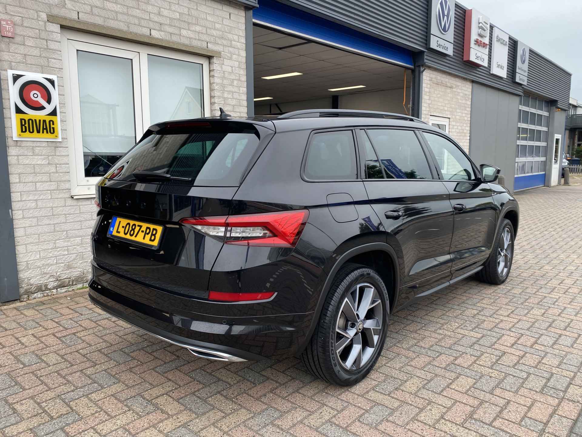 Škoda Kodiaq 1.5 TSI Sportline Business 7p. / AUTOMAAT/ PANO/ TREKHAAK/ CAMERA/ PARK. SENSOREN/ MEMORY SEATS/ KEYLESS/ CRUISE/ VIRTUAL COCKPIT/ APP CONNECT/ STOEL VERWARM./ NAVI/ CLIMA/ - 48/52