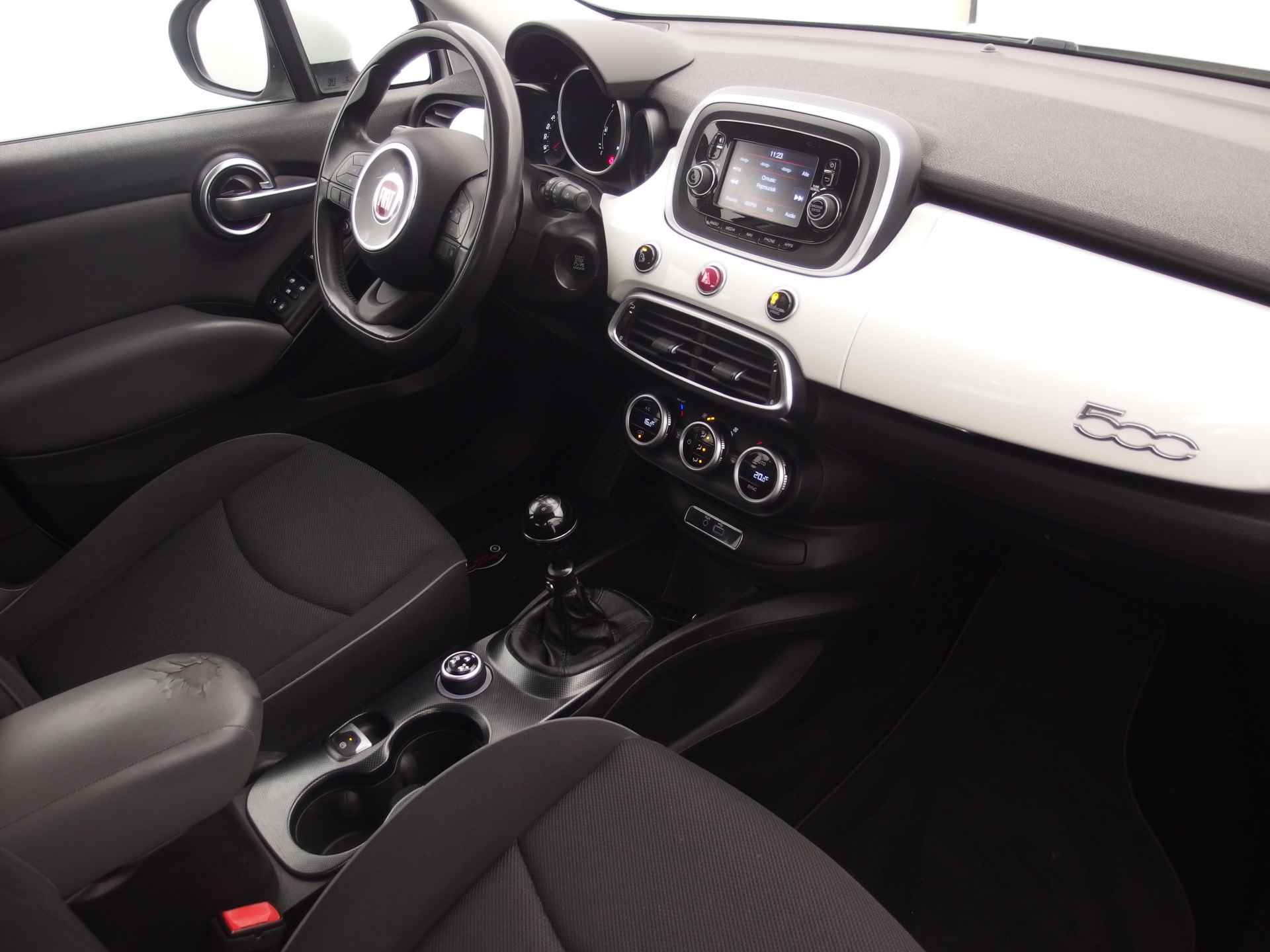 Fiat 500X 1.4 Turbo MultiAir 140PK PopStar TREKHAAK / KEYLESS / CLIMA / PDC / NAVI / BLUETOOTH / CRUISE / DAB+ - 45/50