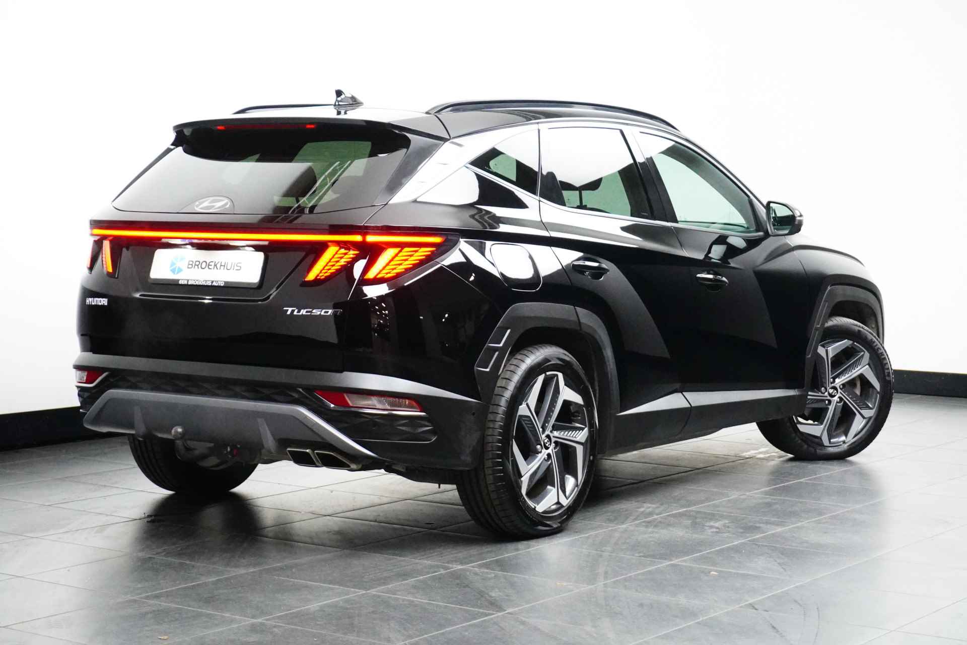 Hyundai Tucson 1.6 T-GDI PHEV Premium Sky 4WD 265pk | Vol-Leder | Stoelkoeling/verwarming | Elektr. Achterklep | Dodehoek-Detectie | 360 Camera - 4/33