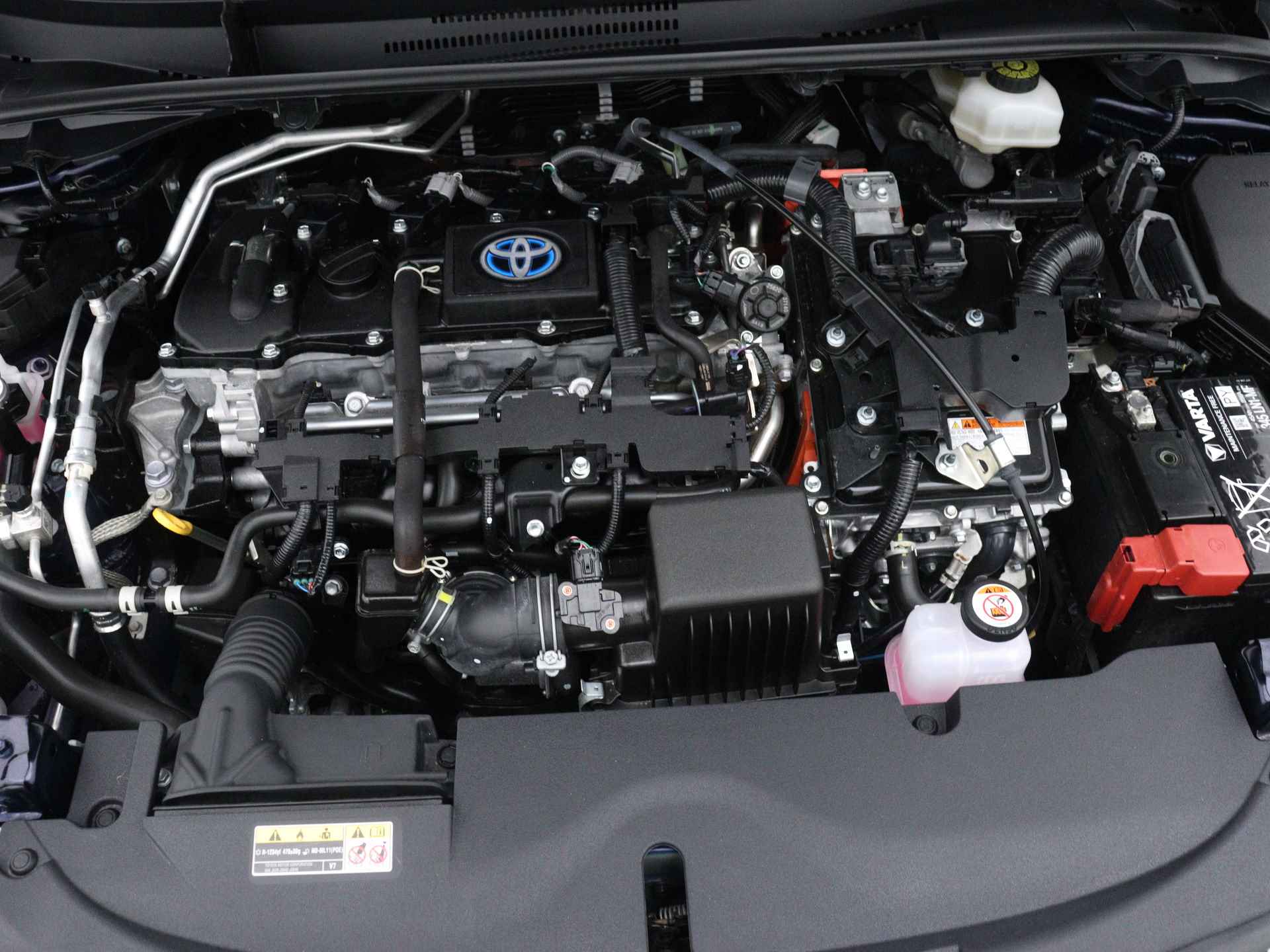 Toyota Corolla Touring Sports 1.8 Hybrid First Edition | Stoelverwarming | Parkeersensoren | Navigatie | Elektrisch bedienbare achterklep | - 41/45