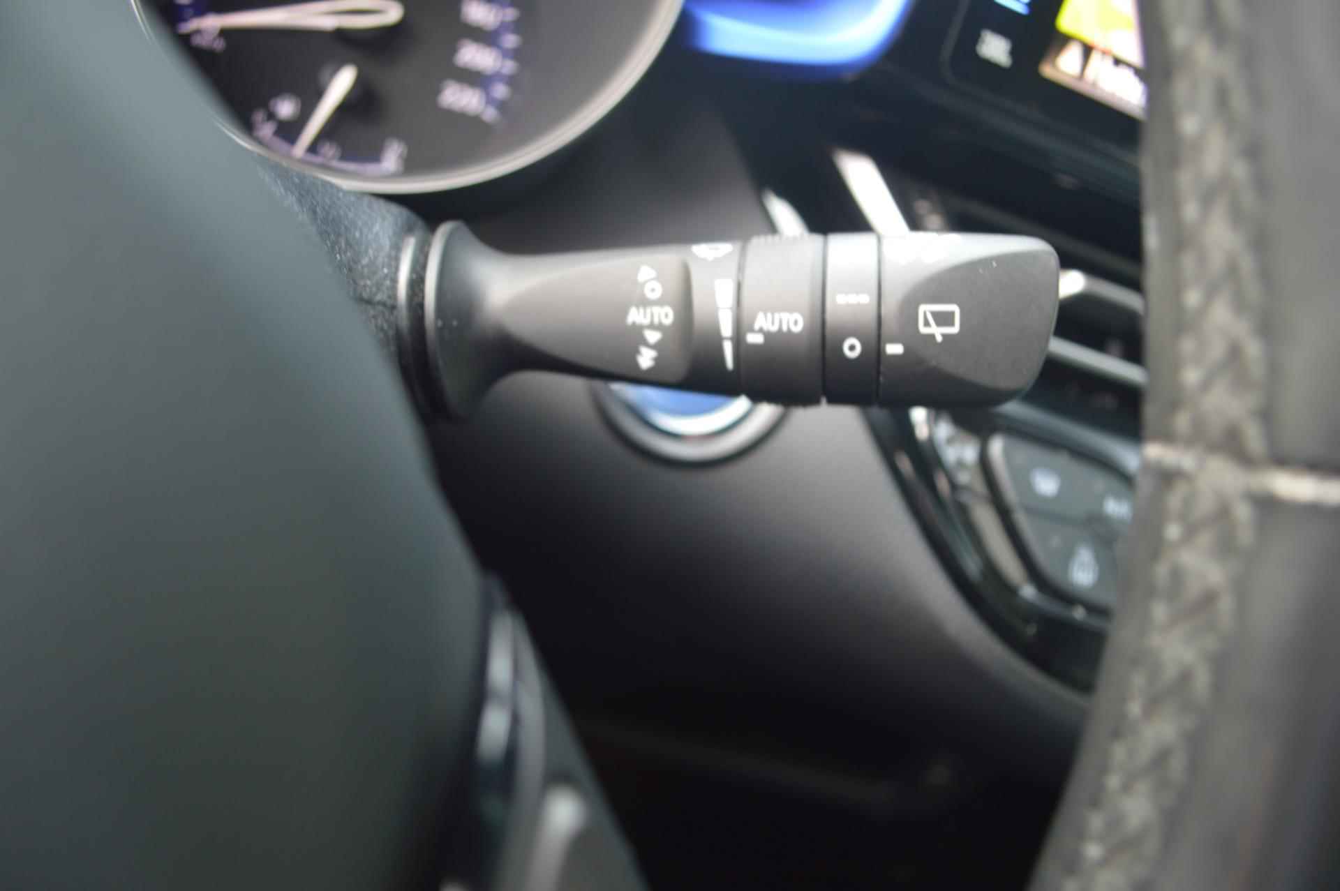 Toyota C-HR 1.8 Hybrid Bi-Tone Plus | UNIEK!!!| Elektrisch open dak | leder | navigatie - 29/36