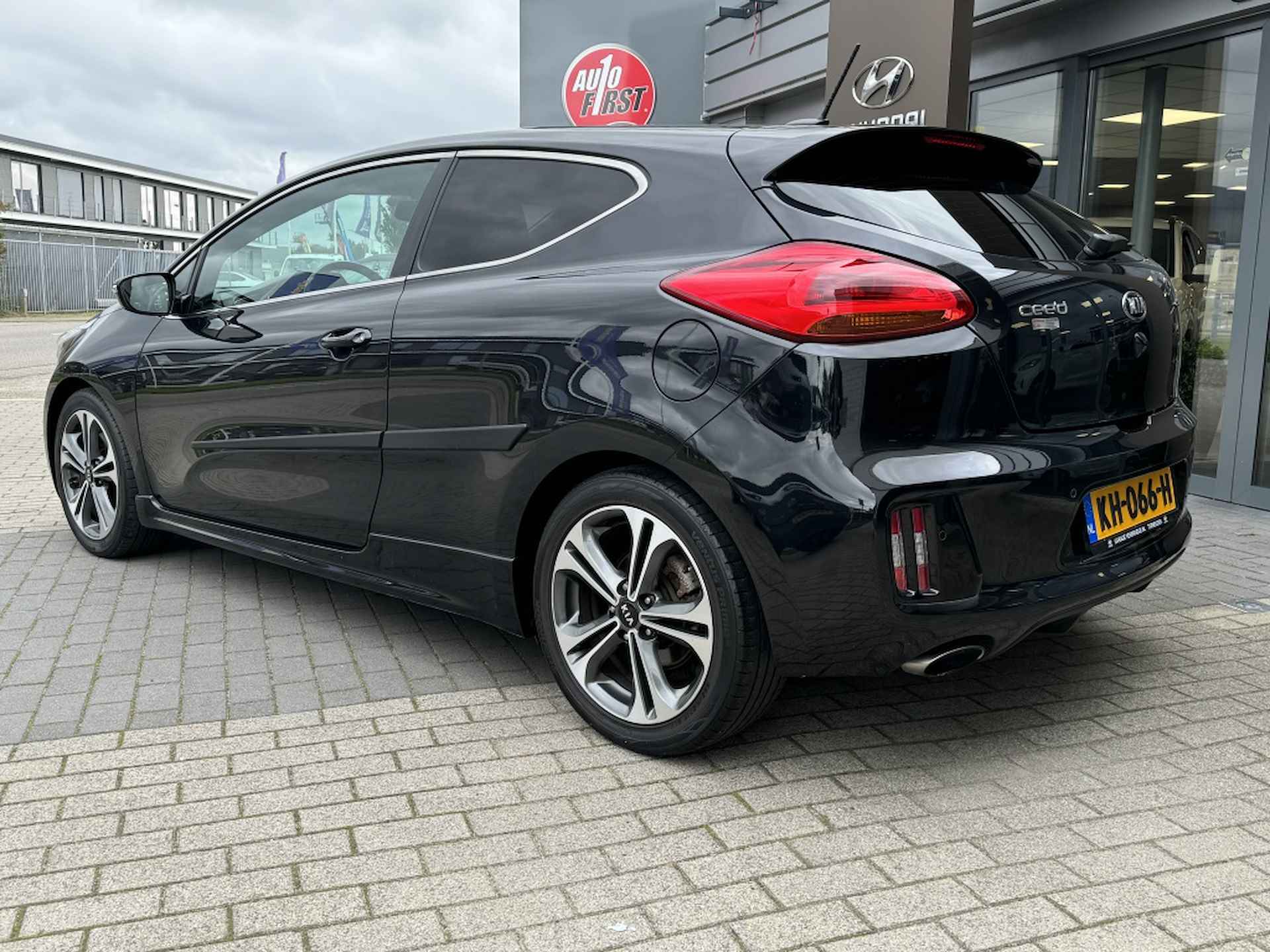 Kia pro_cee'd 1.0 T-GDi GT-Line | Navigatie | Cruise control | Achteruitrijcam - 2/33