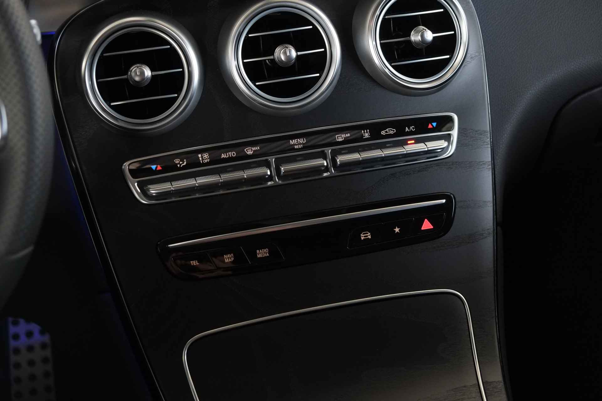 Mercedes-Benz GLC 300e 4MATIC AMG Line / Opendak / Navi / Carplay / LED - 14/38