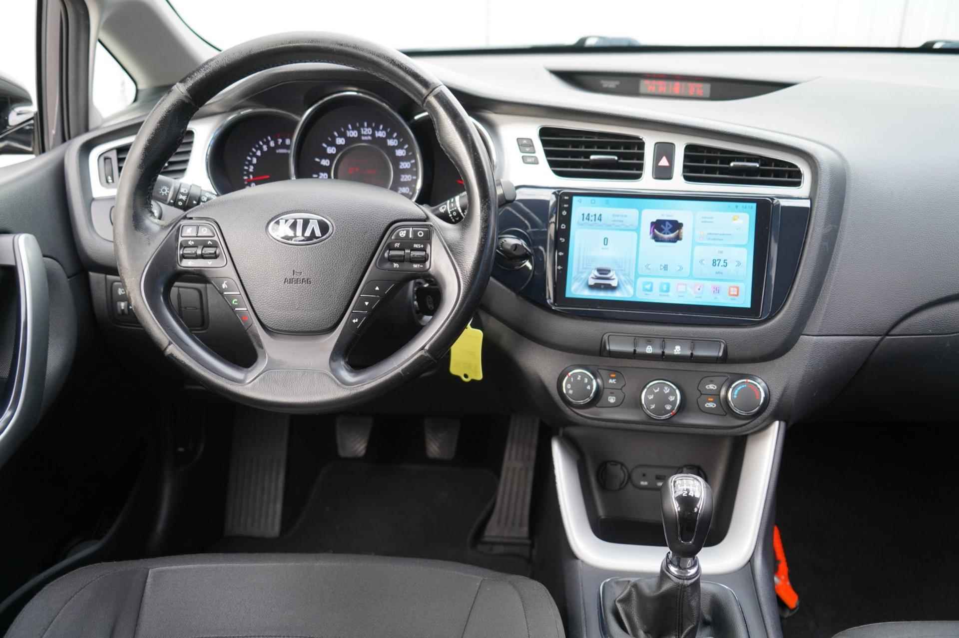 Kia Cee'd Sportswagon 1.6 GDI Comfort Pack / Airco / Trekhaak / Camera / NL-Auto / Elek. Ramen - 12/35