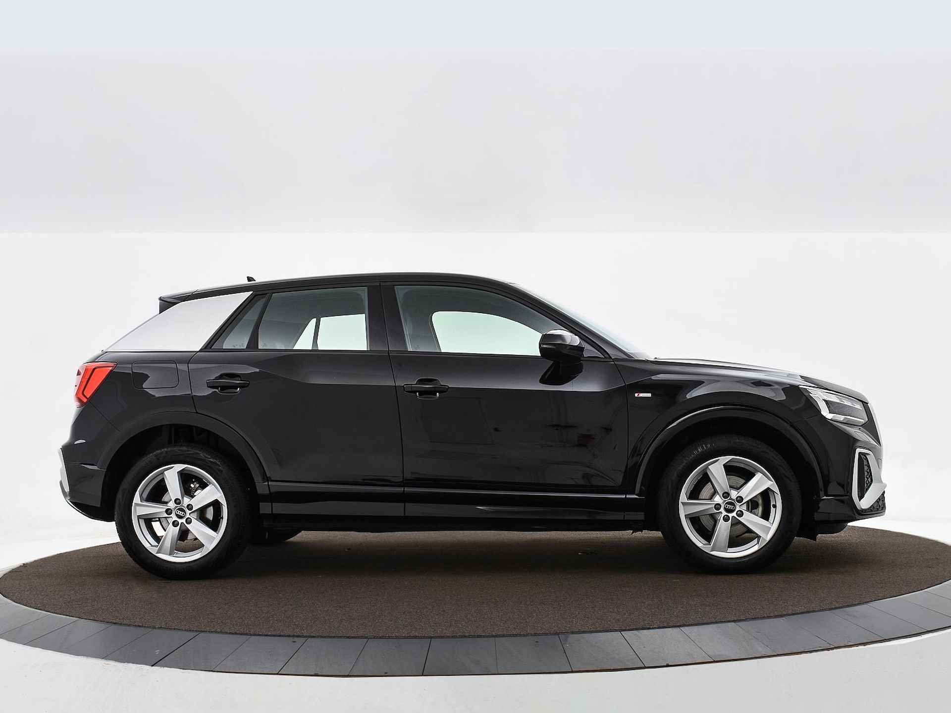 Audi Q2 35 Tfsi 150pk S-Tronic S Edition | Camera | Virtual Cockpit | Apple Car Play | Navigatie | 17"Velgen | P-Sensoren | Garantie t/m 09-01-2027 of 100.000km - 6/35