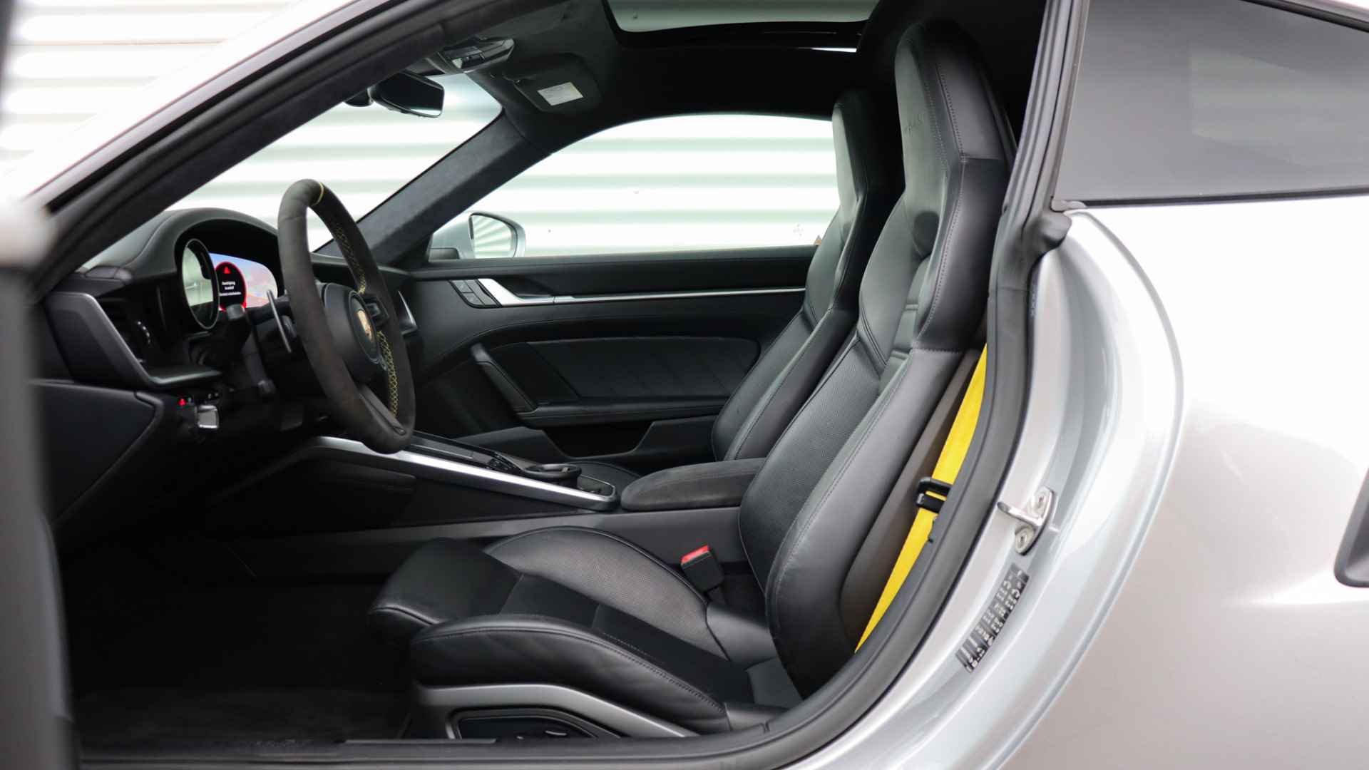 Porsche 911 Turbo S | Stoelventilatie | Lift | Schuifdak | LED Matrix | Keramisch - 33/37