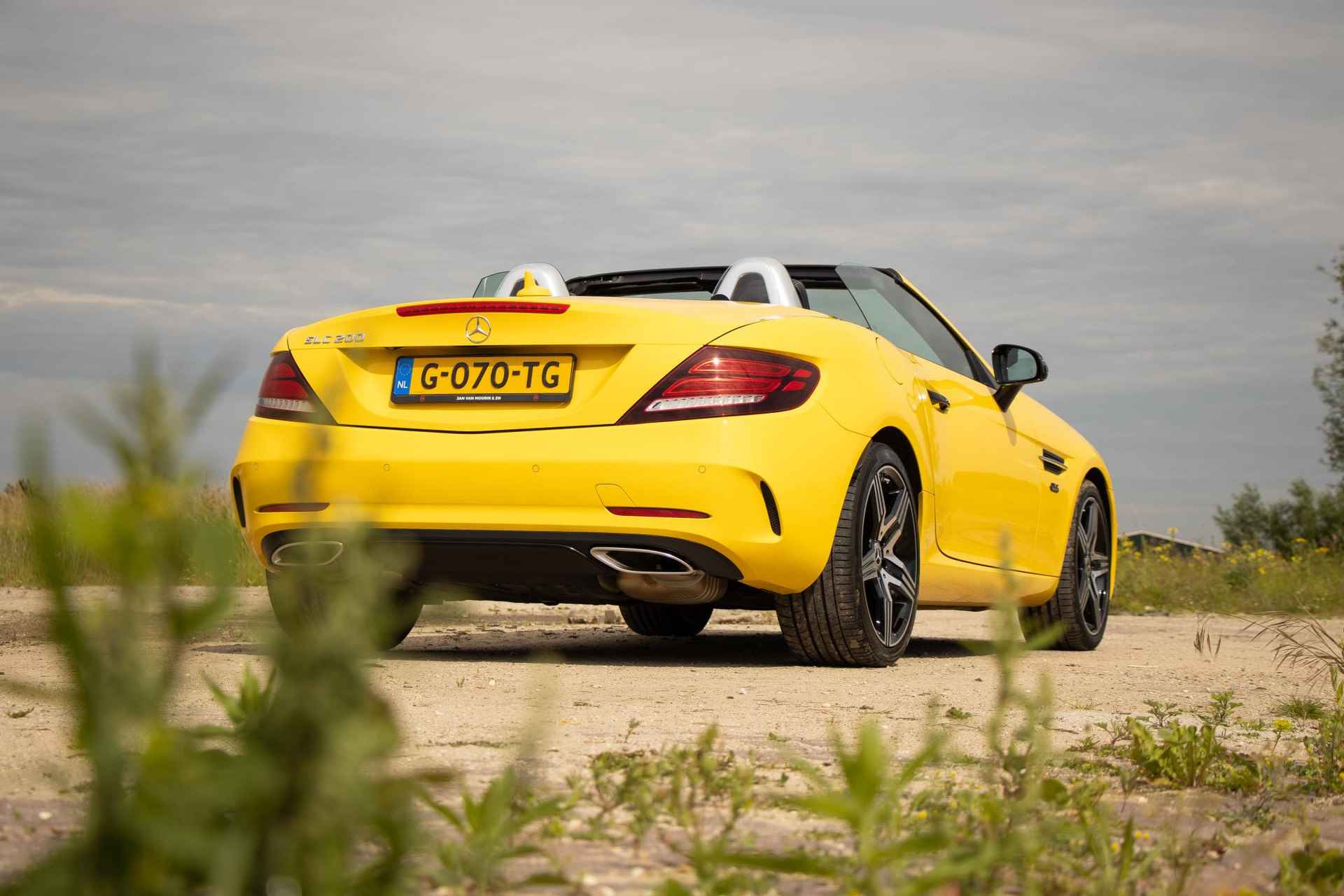 Mercedes-Benz SLC 200 Final Edition  AMG LINE- PACK | APPLE CARPLAY | CAMERA - 26/58