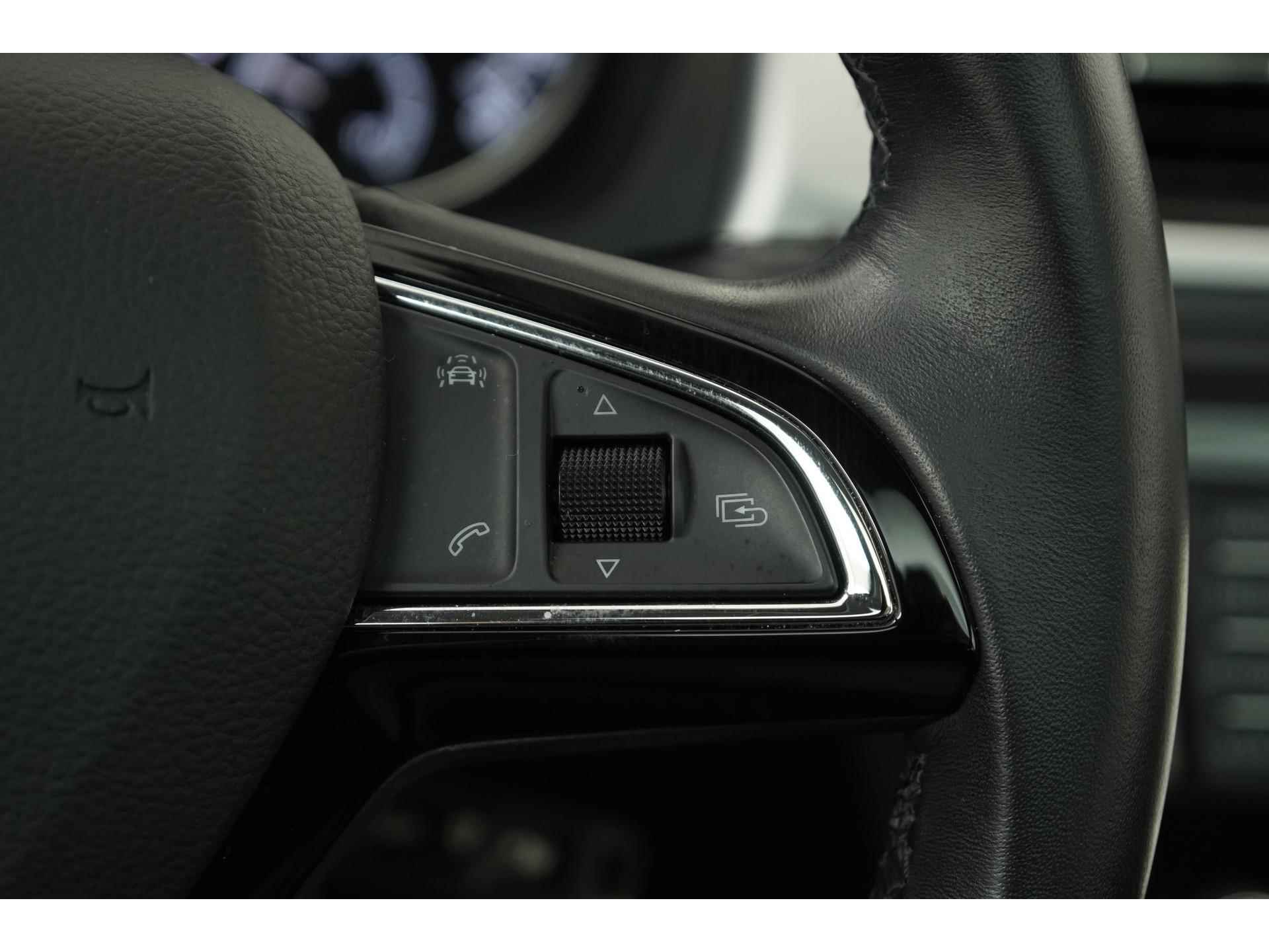 Škoda Rapid Spaceback 1.0 TSI Drive DSG | Panoramadak | Navigatie | Zondag Open! - 10/45