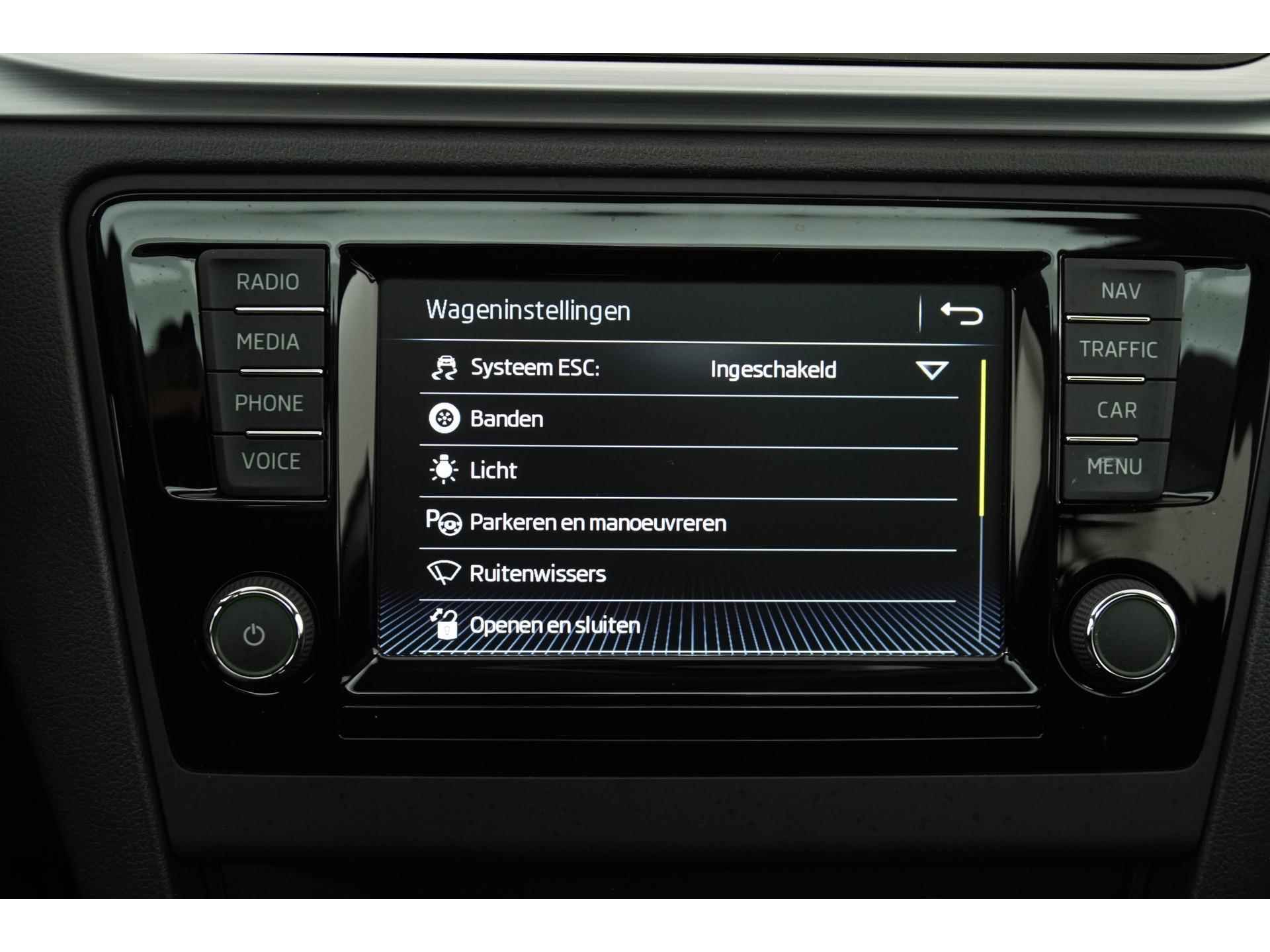Škoda Rapid Spaceback 1.0 TSI Drive DSG | Panoramadak | Navigatie | Zondag Open! - 19/45