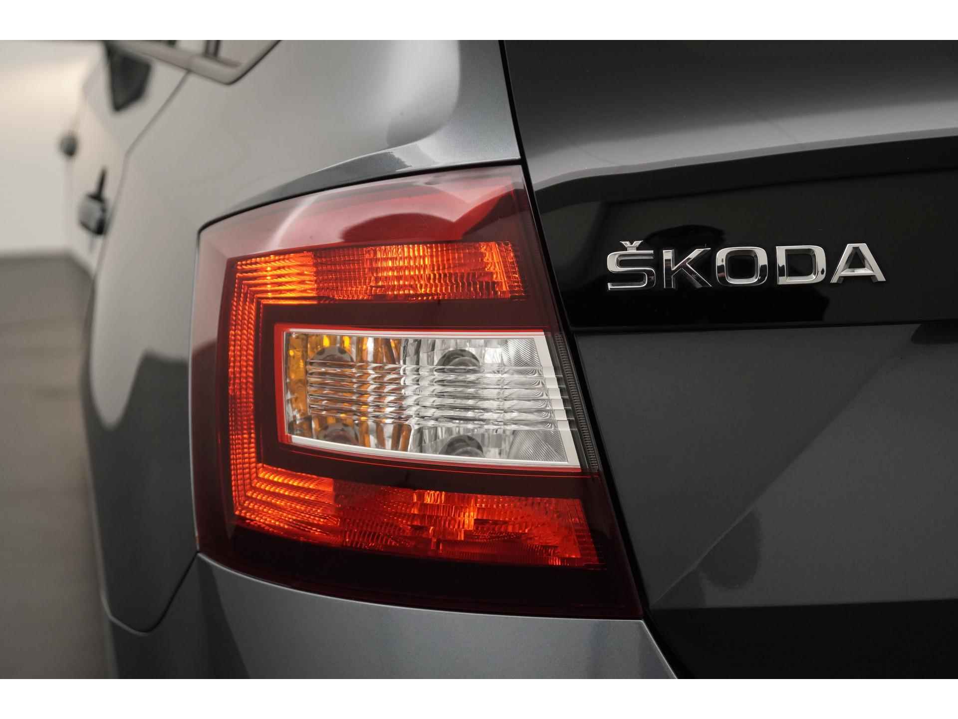 Škoda Rapid Spaceback 1.0 TSI Drive DSG | Panoramadak | Navigatie | Zondag Open! - 23/45