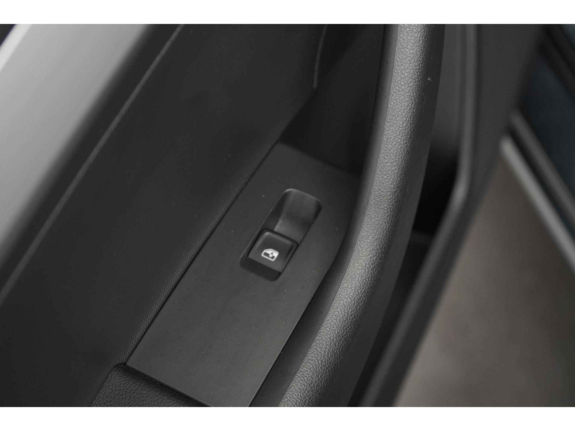 Škoda Rapid Spaceback 1.0 TSI Drive DSG | Panoramadak | Navigatie | Zondag Open! - 41/45