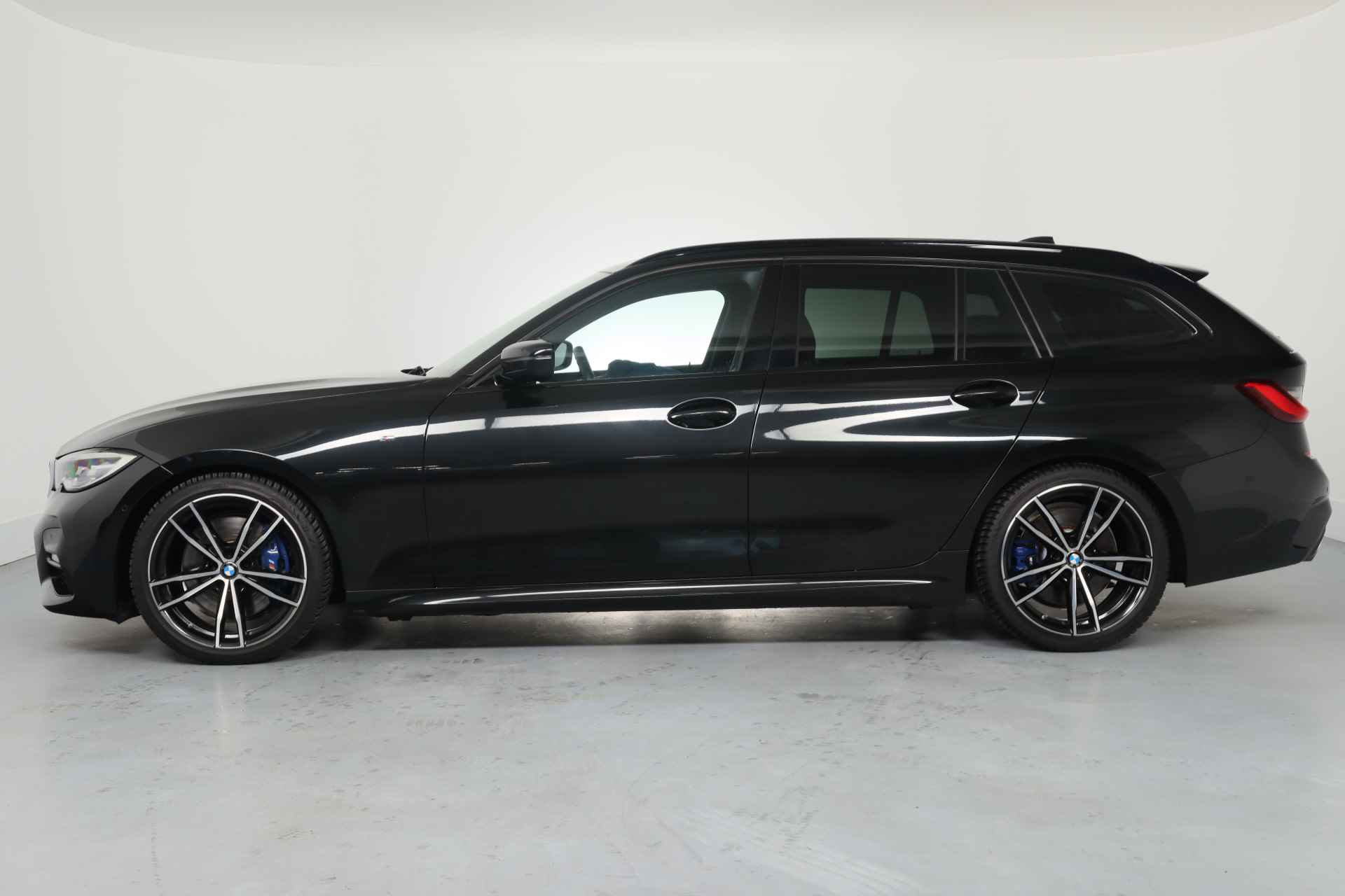 BMW 3 Serie Touring 330i High Executive Edition | M-Pakket | LED | Sportstoelen | Keyless | Leder | Navi | Stoelverwarming | Clima - 24/37