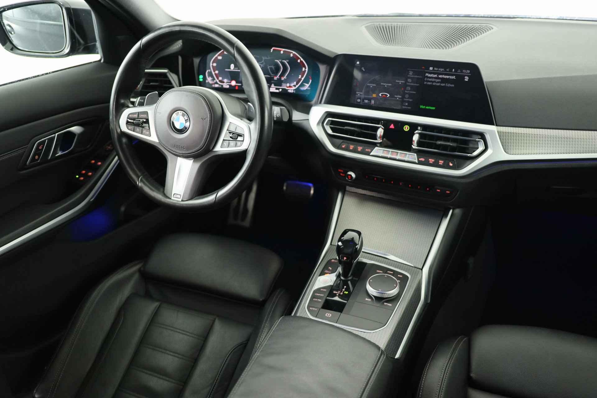 BMW 3 Serie Touring 330i High Executive Edition | M-Pakket | LED | Sportstoelen | Keyless | Leder | Navi | Stoelverwarming | Clima - 30/37