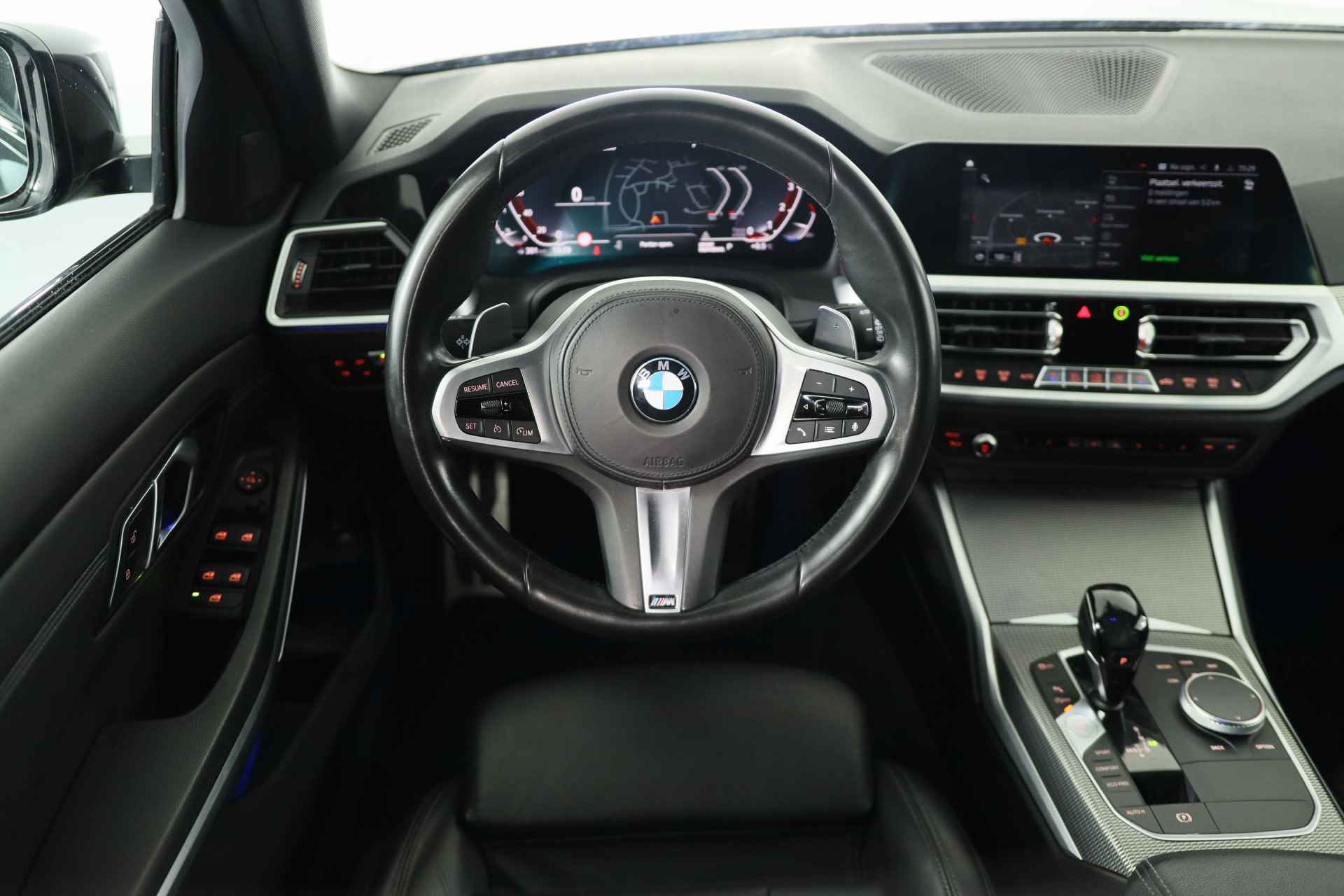 BMW 3 Serie Touring 330i High Executive Edition | M-Pakket | LED | Sportstoelen | Keyless | Leder | Navi | Stoelverwarming | Clima - 31/37