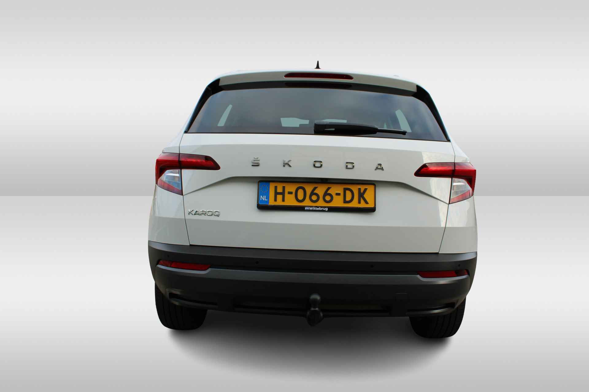 Škoda Karoq 1.5 TSI 150 pk ACT Business Edition Navigatie / Parkeersensoren / Trekhaak wegklapbaar / Clima / LED / Stoelverw. - 11/39