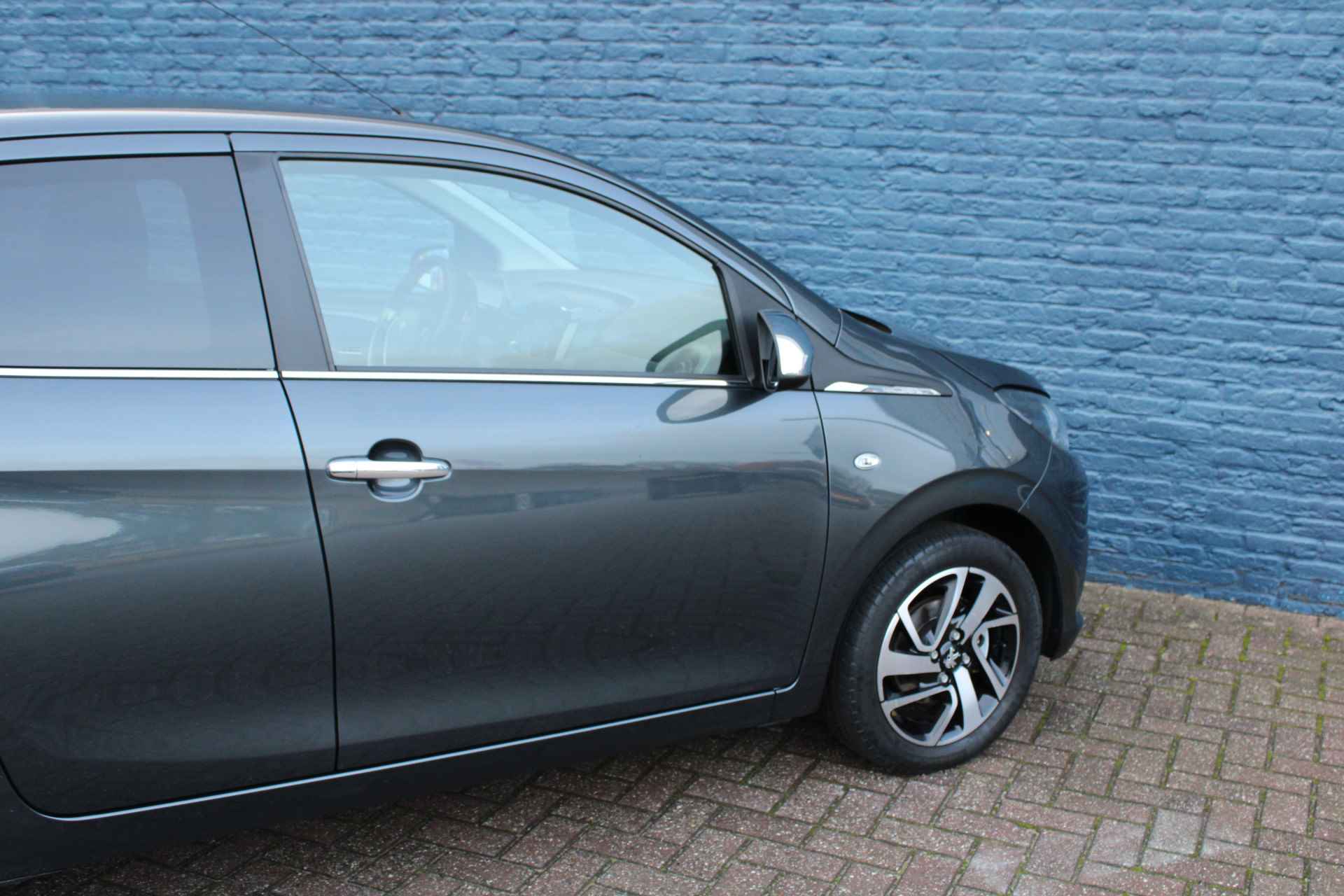 Peugeot 108 5drs 1.0 e-VTi Allure | Navi by app | Camera | Climate control | Lichtmetaal | - 9/25