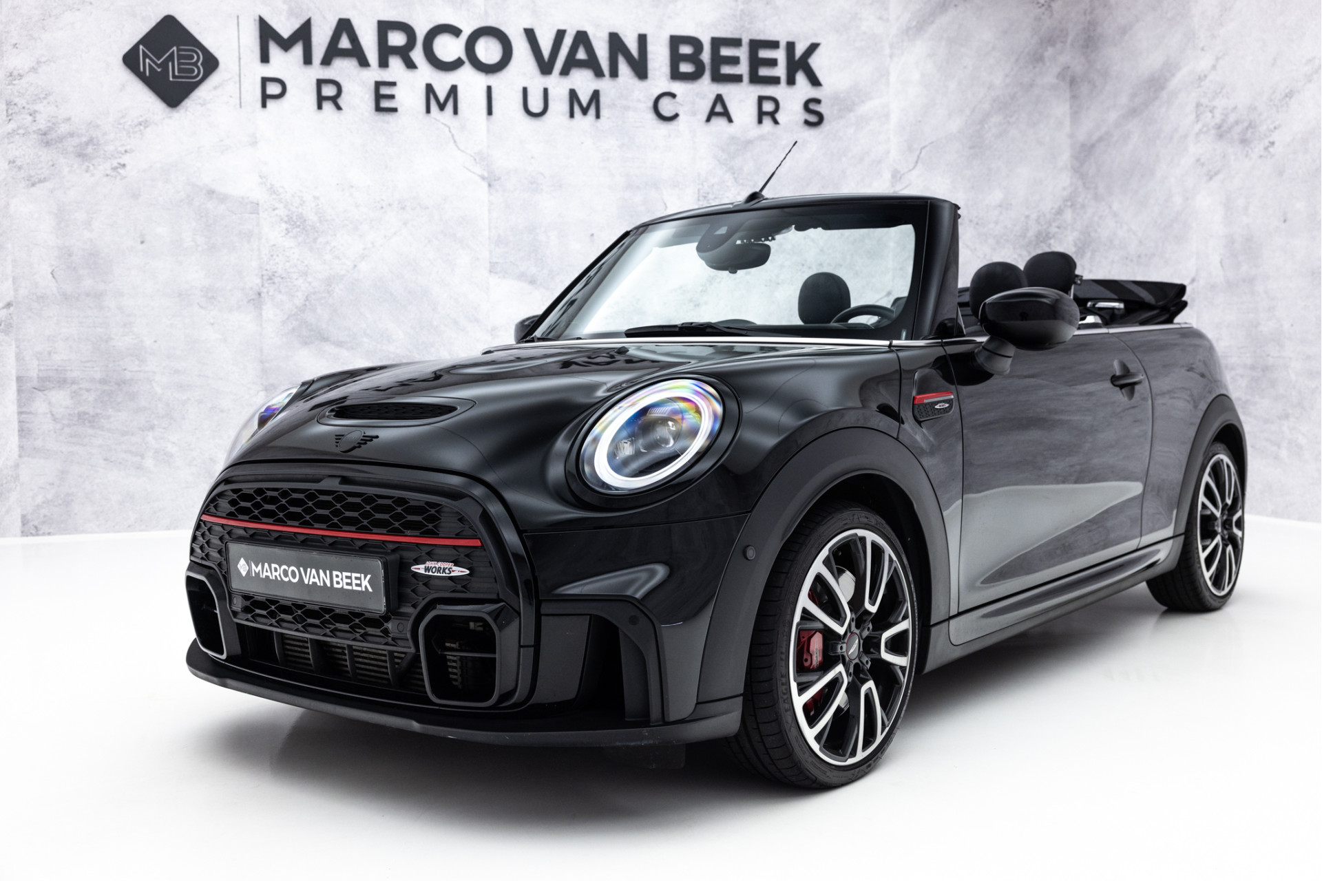 MINI Cabrio 2.0 John Cooper Works JCW Pack | Verkocht | VOL! | Head-Up | H&K | HUD