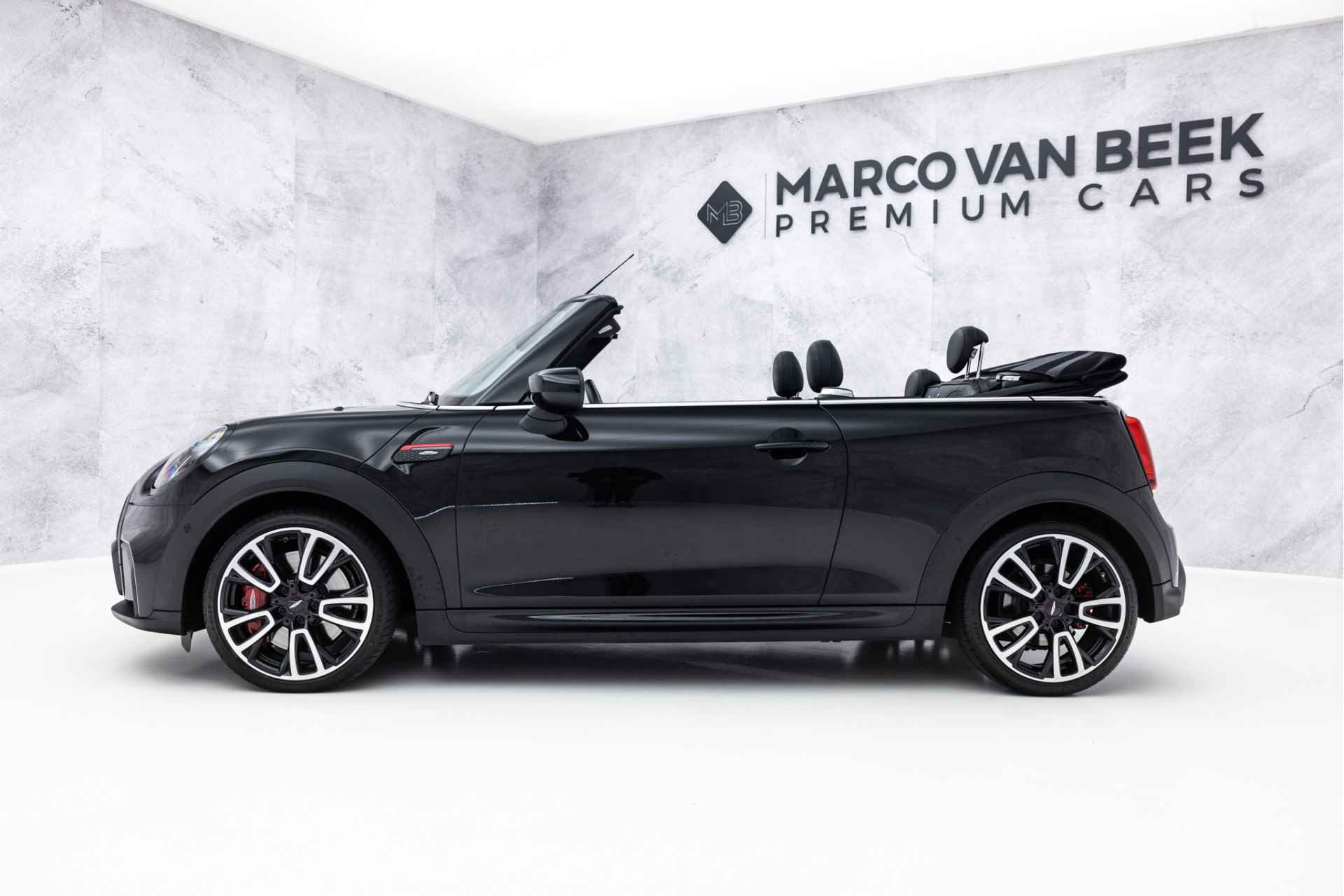 MINI Cabrio 2.0 John Cooper Works JCW Pack | Verkocht | VOL! | Head-Up | H&K | HUD - 7/51