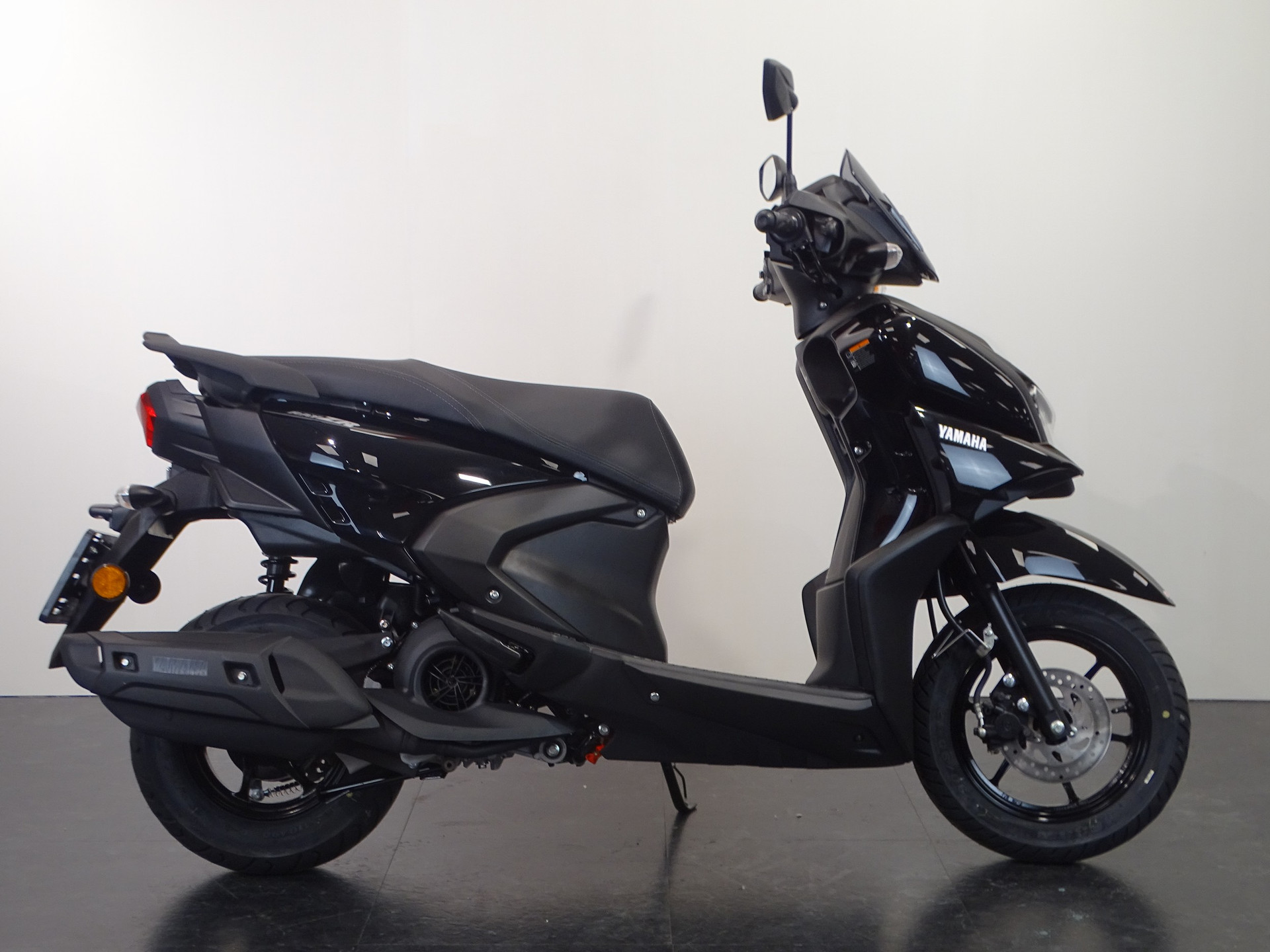 Yamaha RAYZR