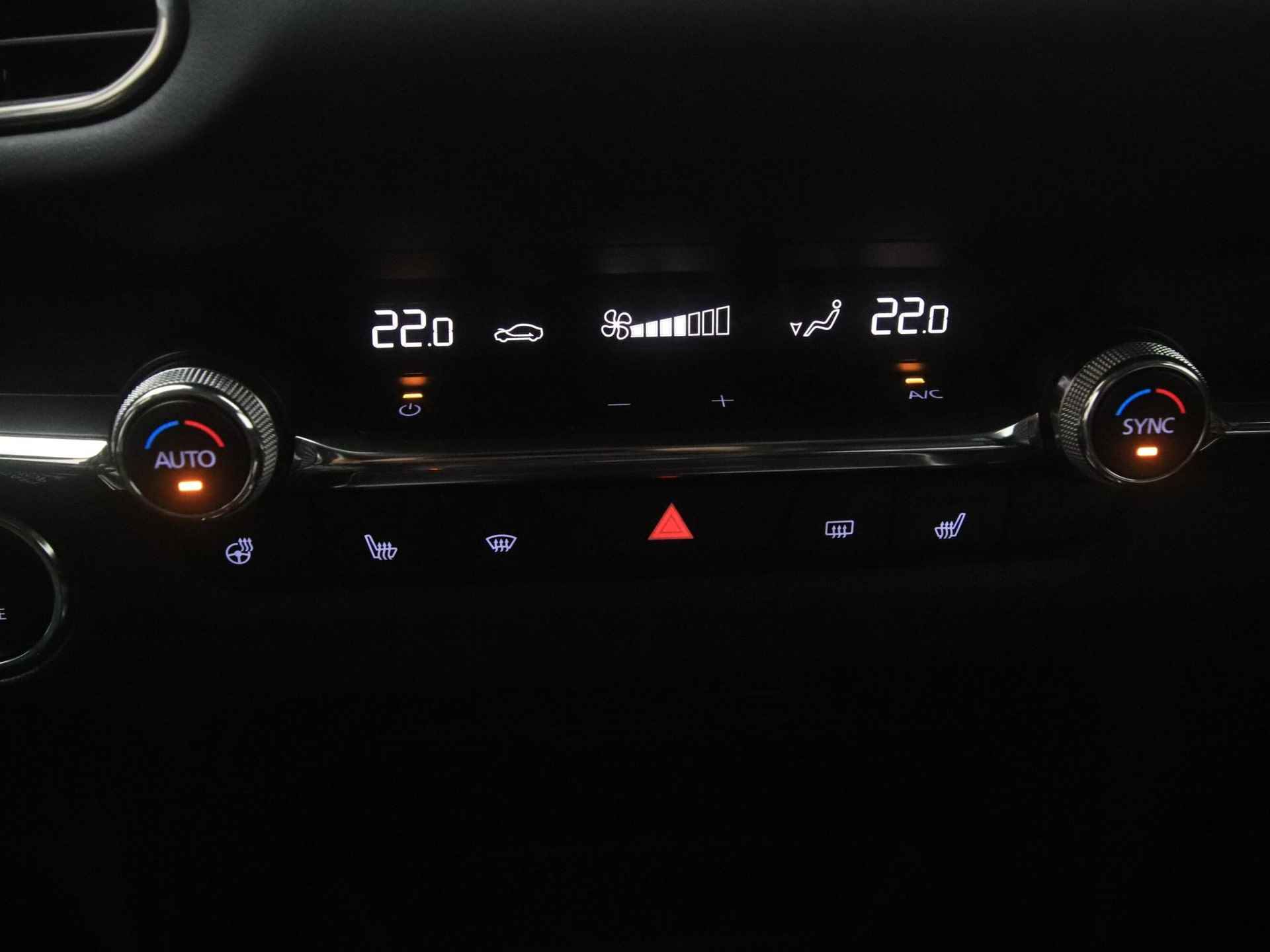 Mazda CX-30 2.0 SkyActiv-X Luxury i-Activesense automaat : dealer onderhouden - 36/47