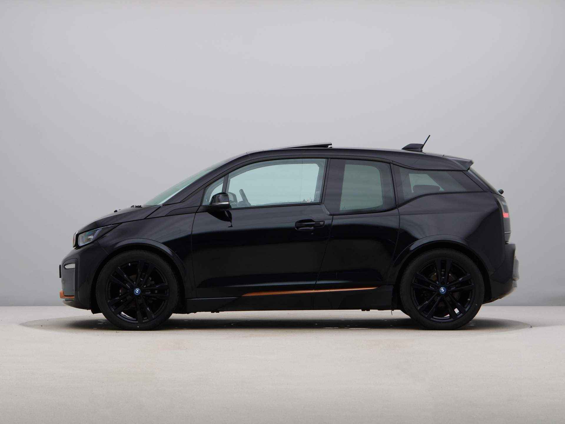 BMW i3 S 120Ah 42 kWh RoadStyle Edition - 12/24