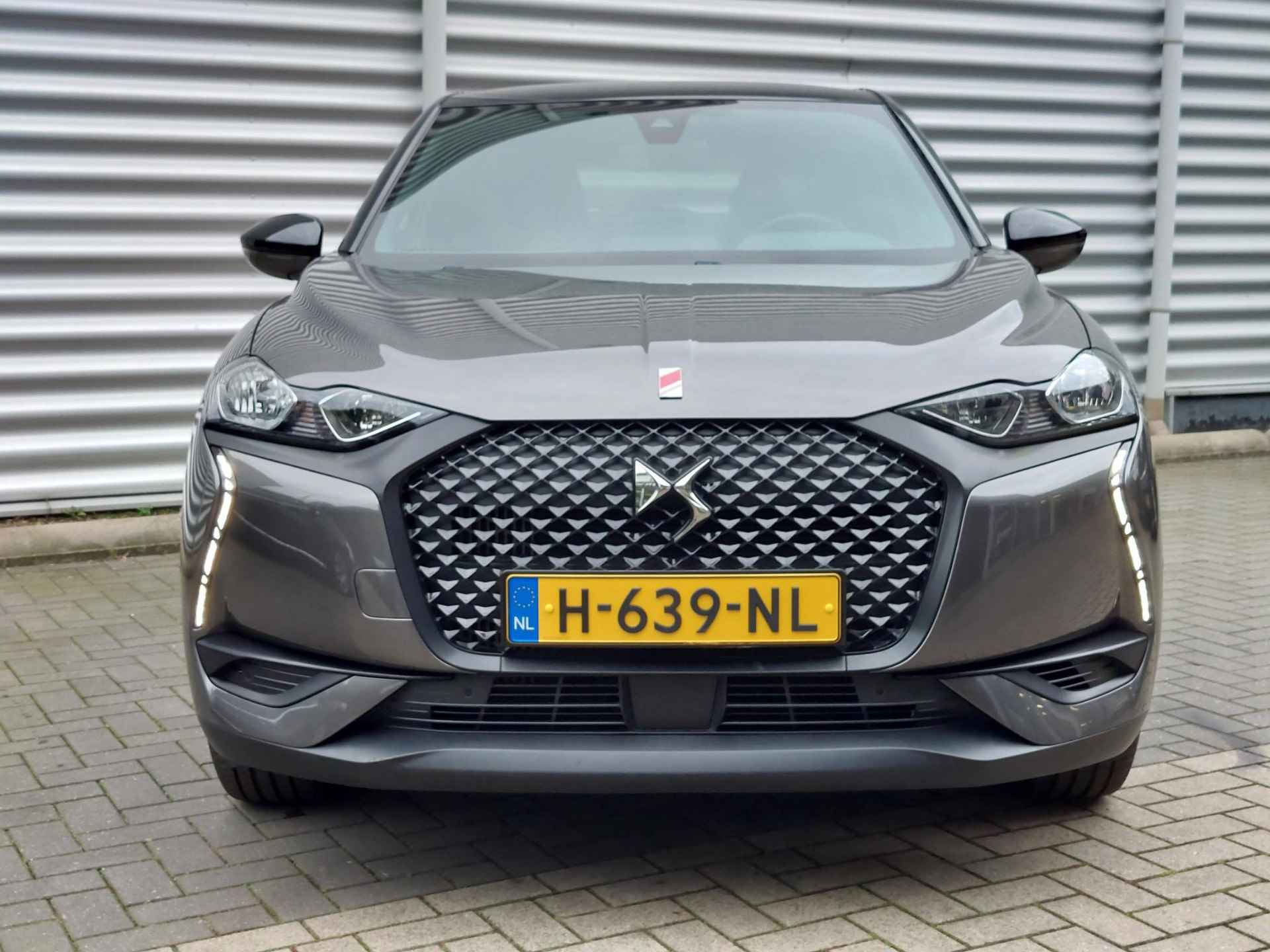 DS 3 Crossback 100 Performance Line Navi/Cam/Keyless - 49/57