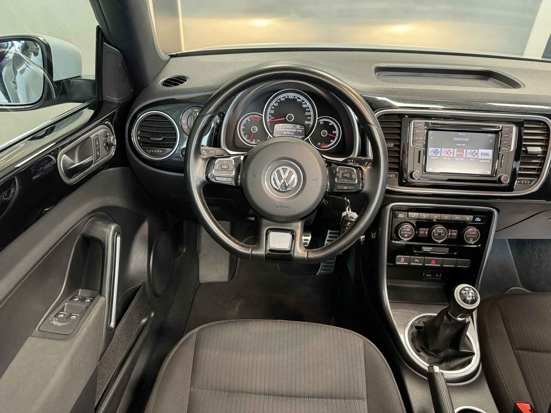 Volkswagen Beetle Cabriolet 1.2 TSI SOUND AppConnect/Parkeersensoren/Cruise - 22/41