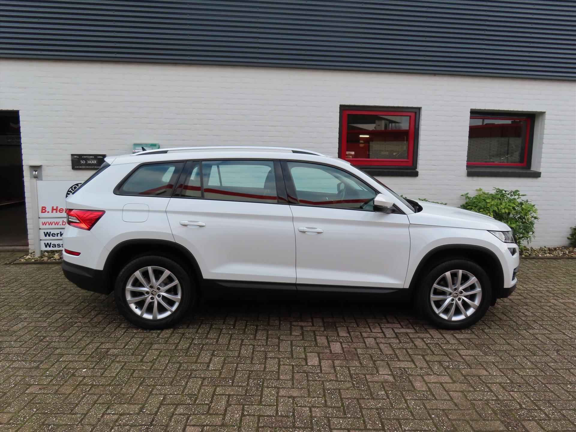 Skoda Kodiaq 1.5 TSI Greentech 150pk DSG-7 Business Edition/ Canton sound/ Trekhaak/ Apple Carplay/ Stoelverwarming/ Camera achter/ 1 Eigenaar/ Origineel NL/ NAP - 4/46