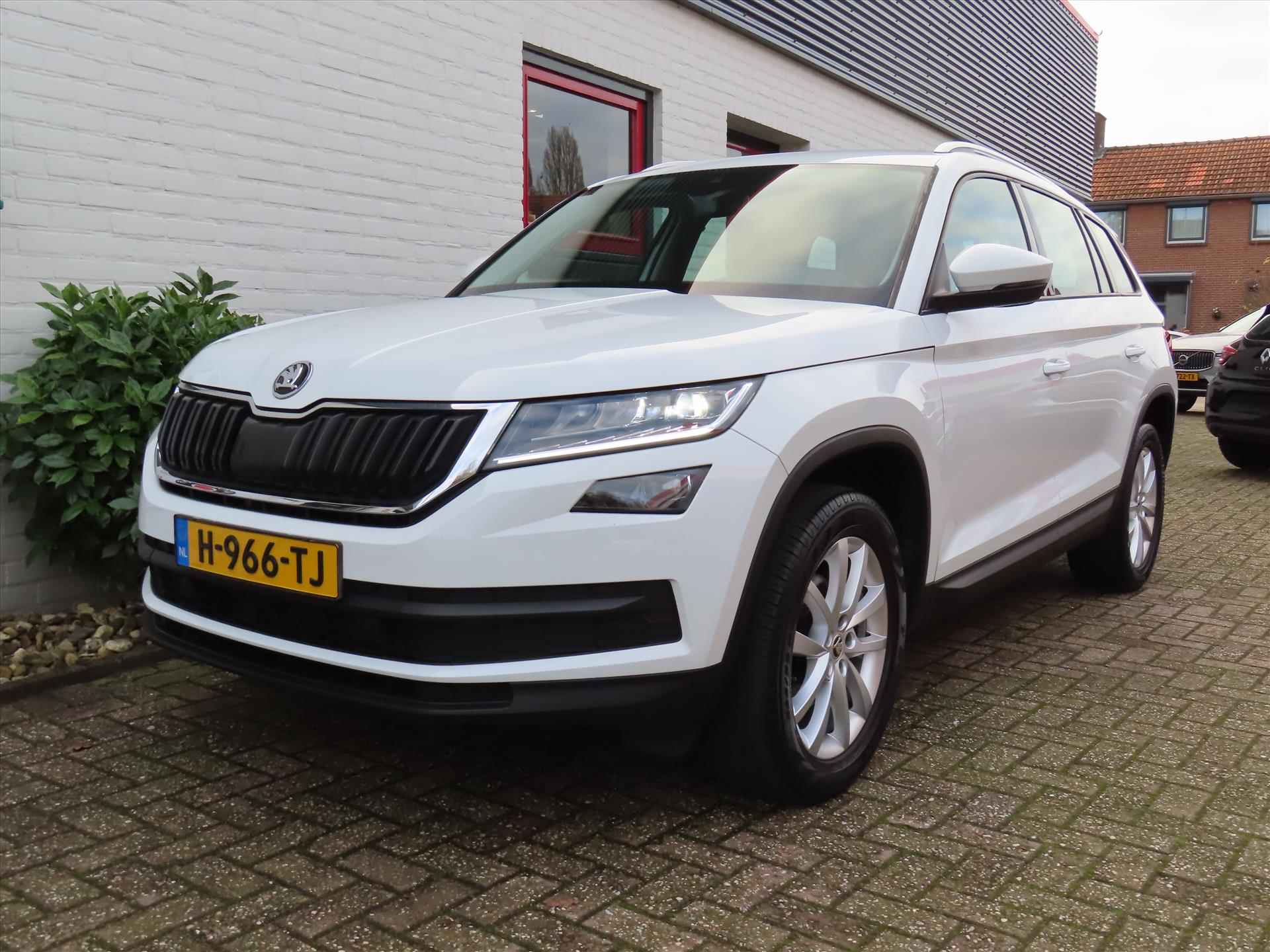 Skoda Kodiaq 1.5 TSI Greentech 150pk DSG-7 Business Edition/ Canton sound/ Trekhaak/ Apple Carplay/ Stoelverwarming/ Camera achter/ 1 Eigenaar/ Origineel NL/ NAP - 38/46