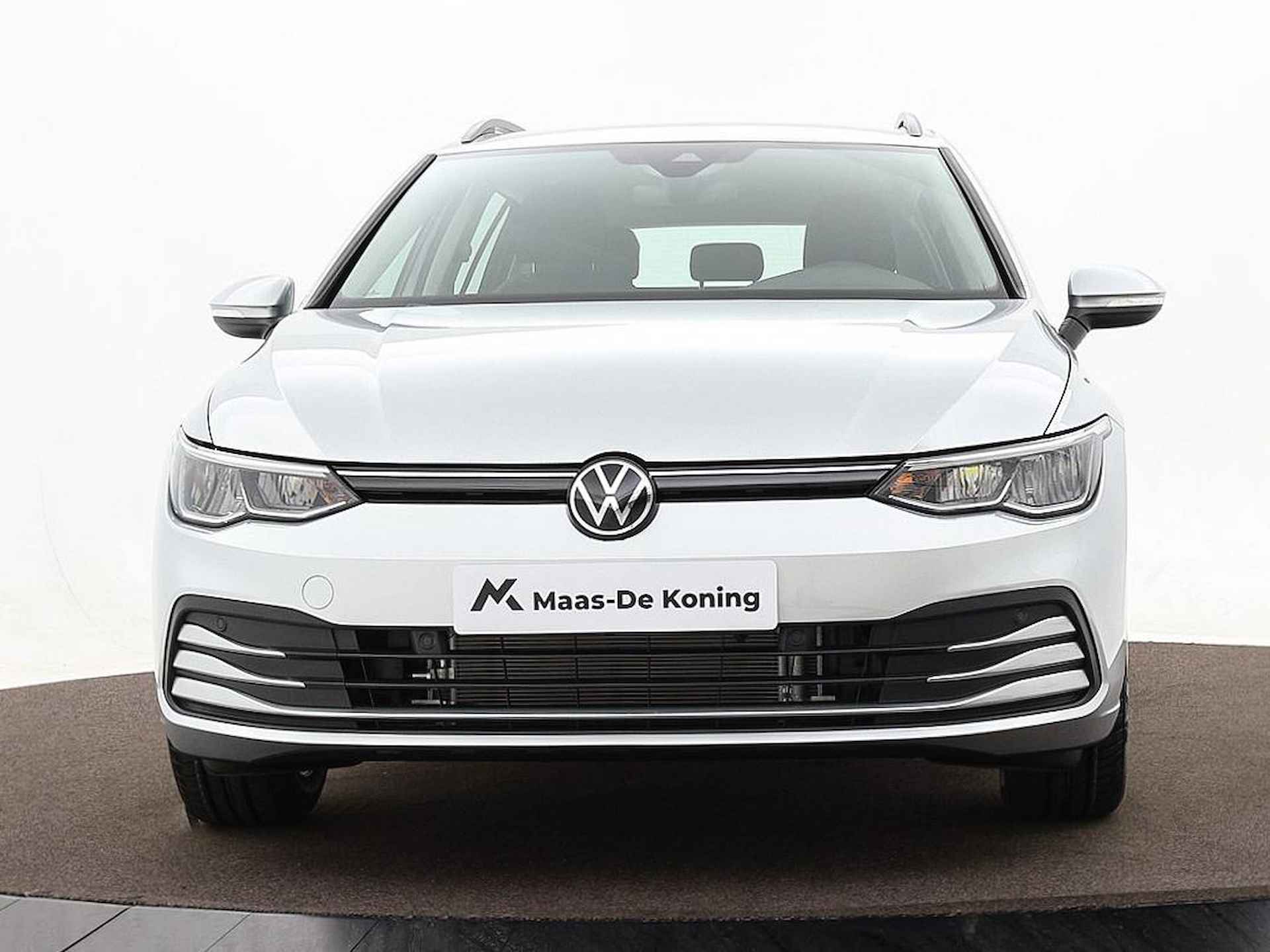 Volkswagen Golf Variant 1.0 eTSI 81 kW 110 pk 7 versn. DSG · Multimedia Pakket · Lounge Pakket · achteruitrijcamera · proactieve inzittendenbescherming · - 13/35