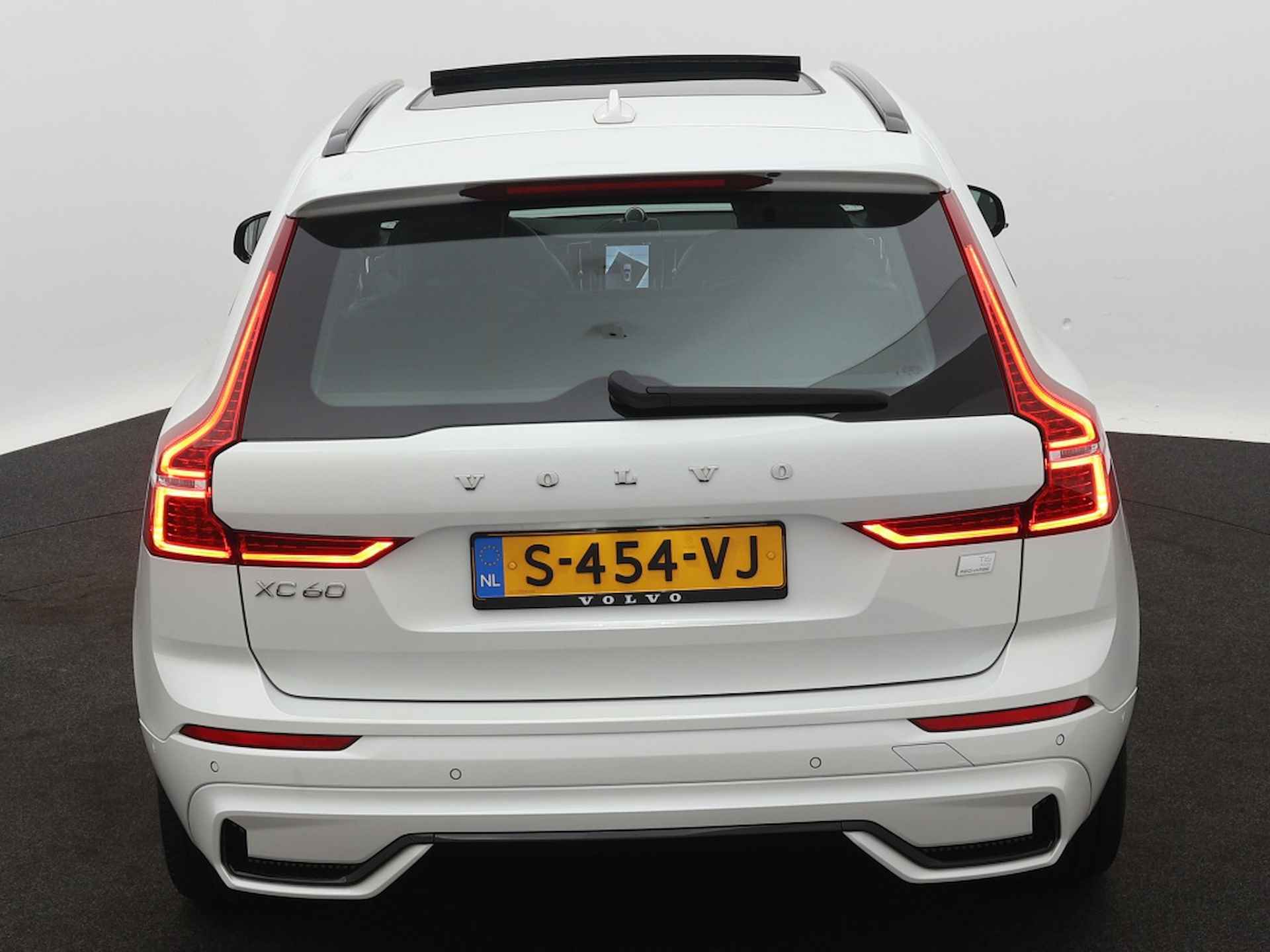 Volvo XC60 2.0 T6 AWD Ultimate Dark | Bowers & Wilkins audio | Luchtvering - 10/35