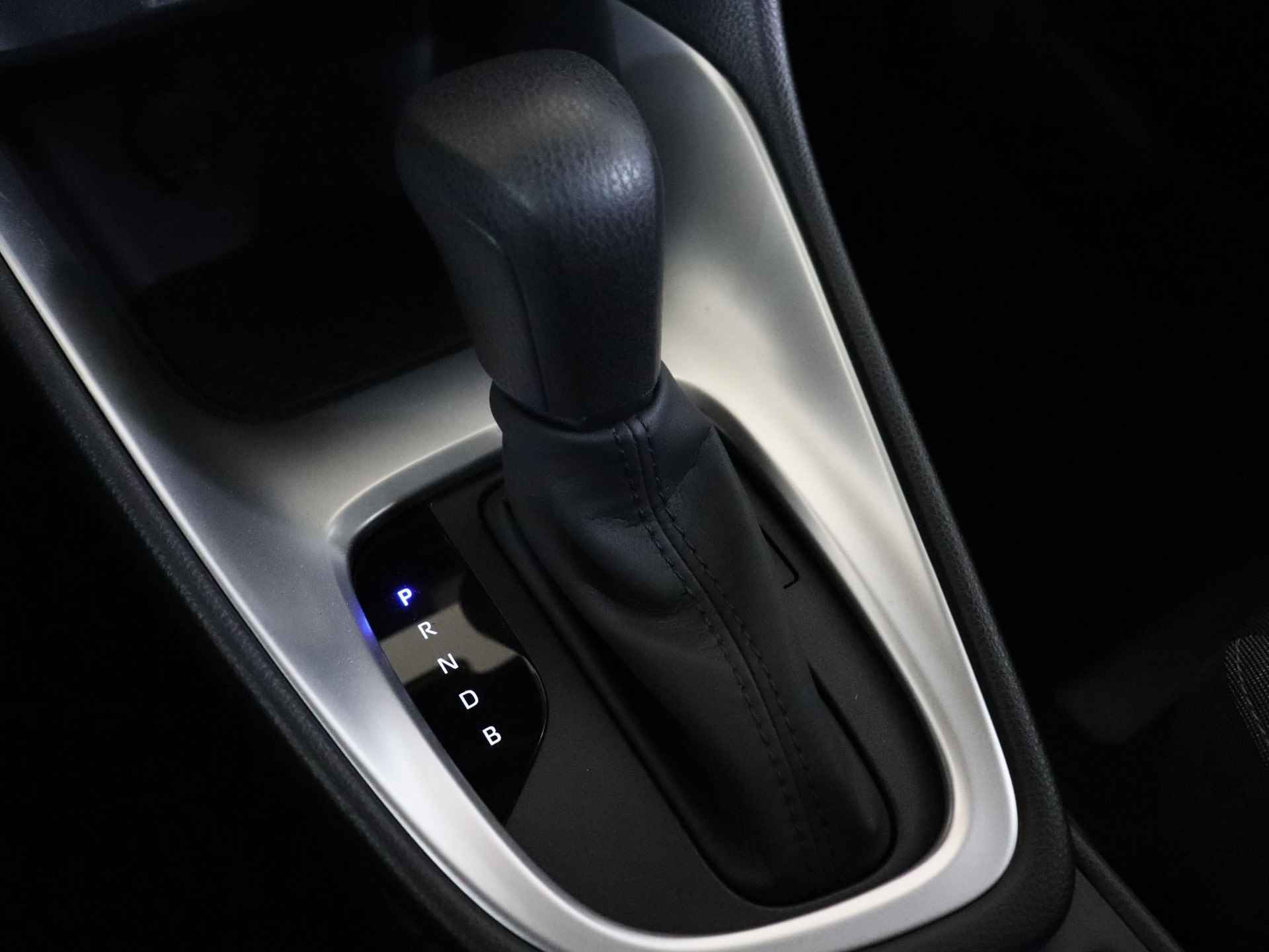 Toyota Yaris 1.5 Hybrid Dynamic Limited | Apple carplay | Android auto | Lm velgen | Bumperbeschermstrip | - 17/32