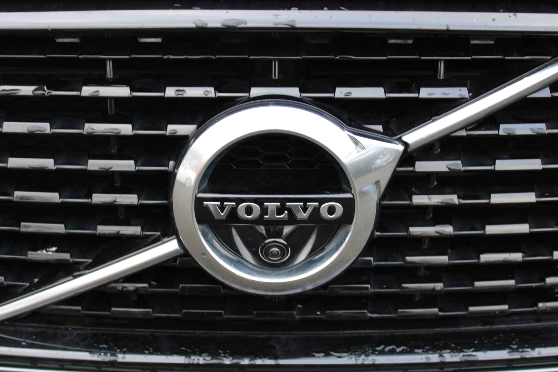 Volvo XC60 2.0 RECHARGE T8 AWD BLACK EDITION/ PANORAMADAK 360 CAM- HEAD UP- NAVI- LEDER- ELECTR. TREKHAAK Hemelvaartsdag 9 Mei gesloten ! - 19/41