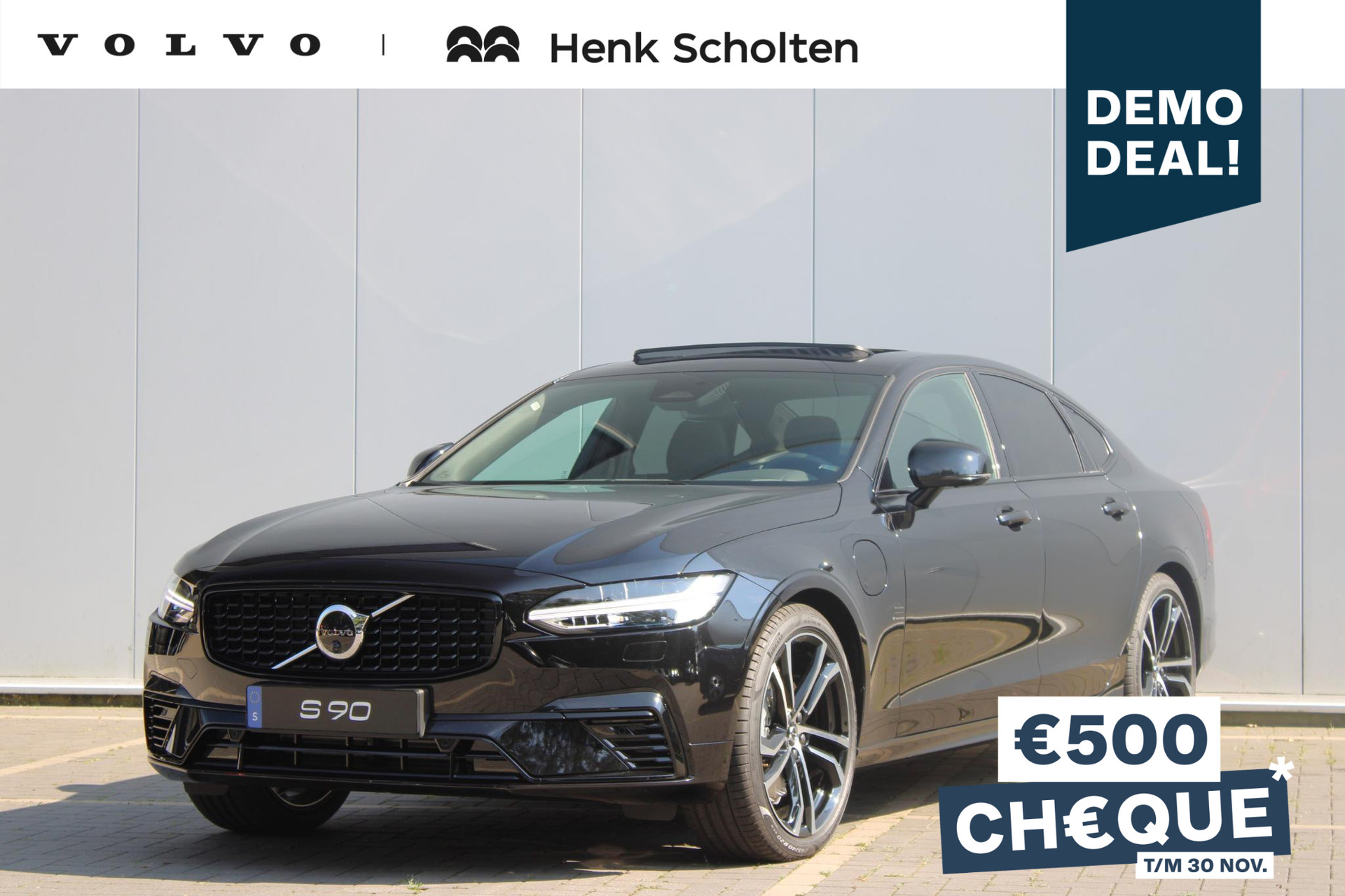 Volvo S90 T8 AWD 455PK Ultimate Dark, ** Showroom Sale!** Luchtvering met FOUR-C, Grafisch Head-Up Display, Elektrisch bedienbare voorstoelen met geheugen, Verwarmbare stoelen + stuurwiel, Adaptieve Cruise Control met Pilot Assist, Park Assist voor + achter, 360º Camera, Keyless Entry, Premium Audio by Harman Kardon, Apple CarPlay/Android Auto, 20'' Lichtmetalen wielen