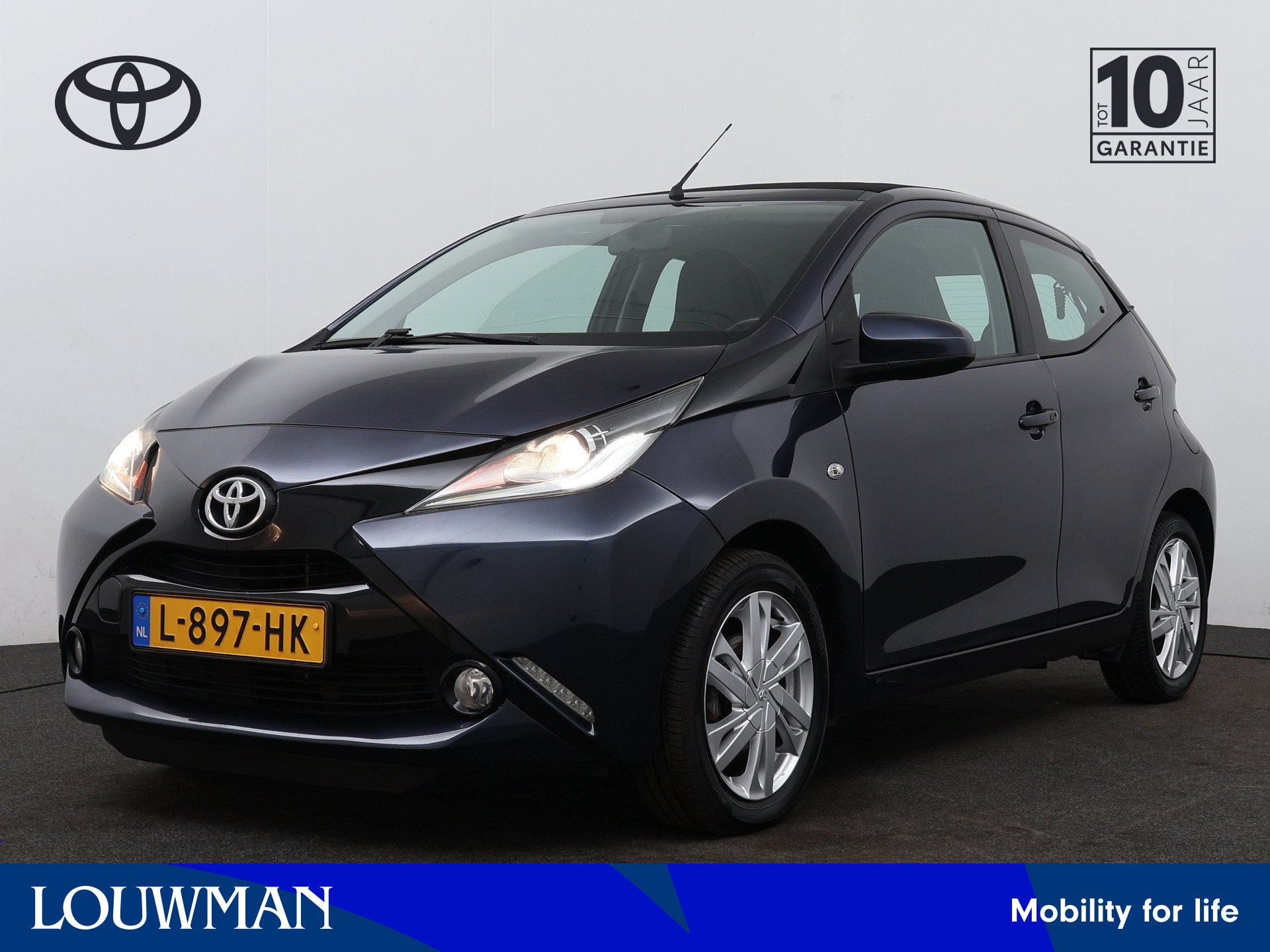 Toyota Aygo 1.0 VVT-i x-wave Limited | Camera | Climate Control | LM velgen | Half leder |