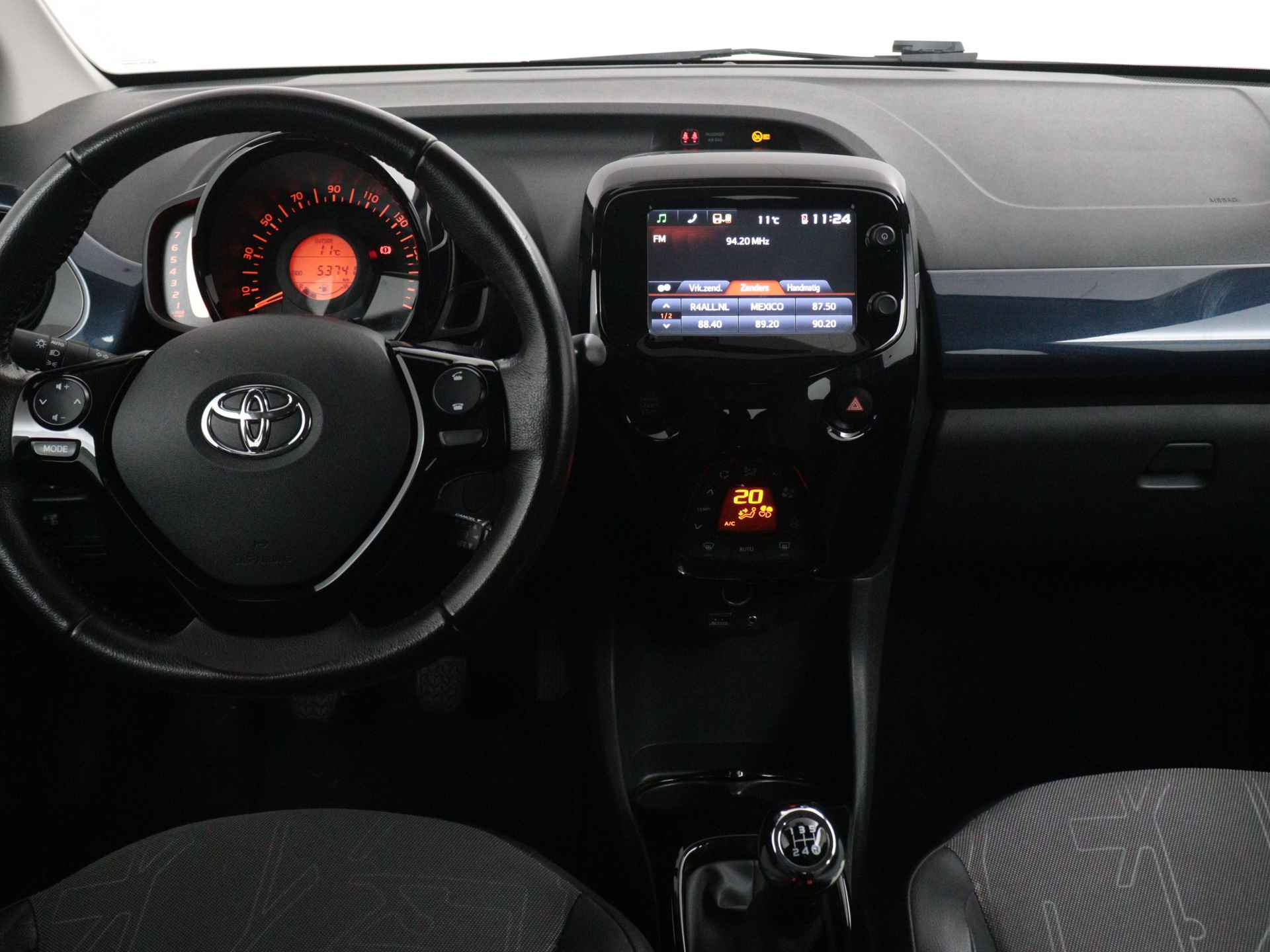 Toyota Aygo 1.0 VVT-i x-wave Limited | Camera | Climate Control | LM velgen | Half leder | - 6/41