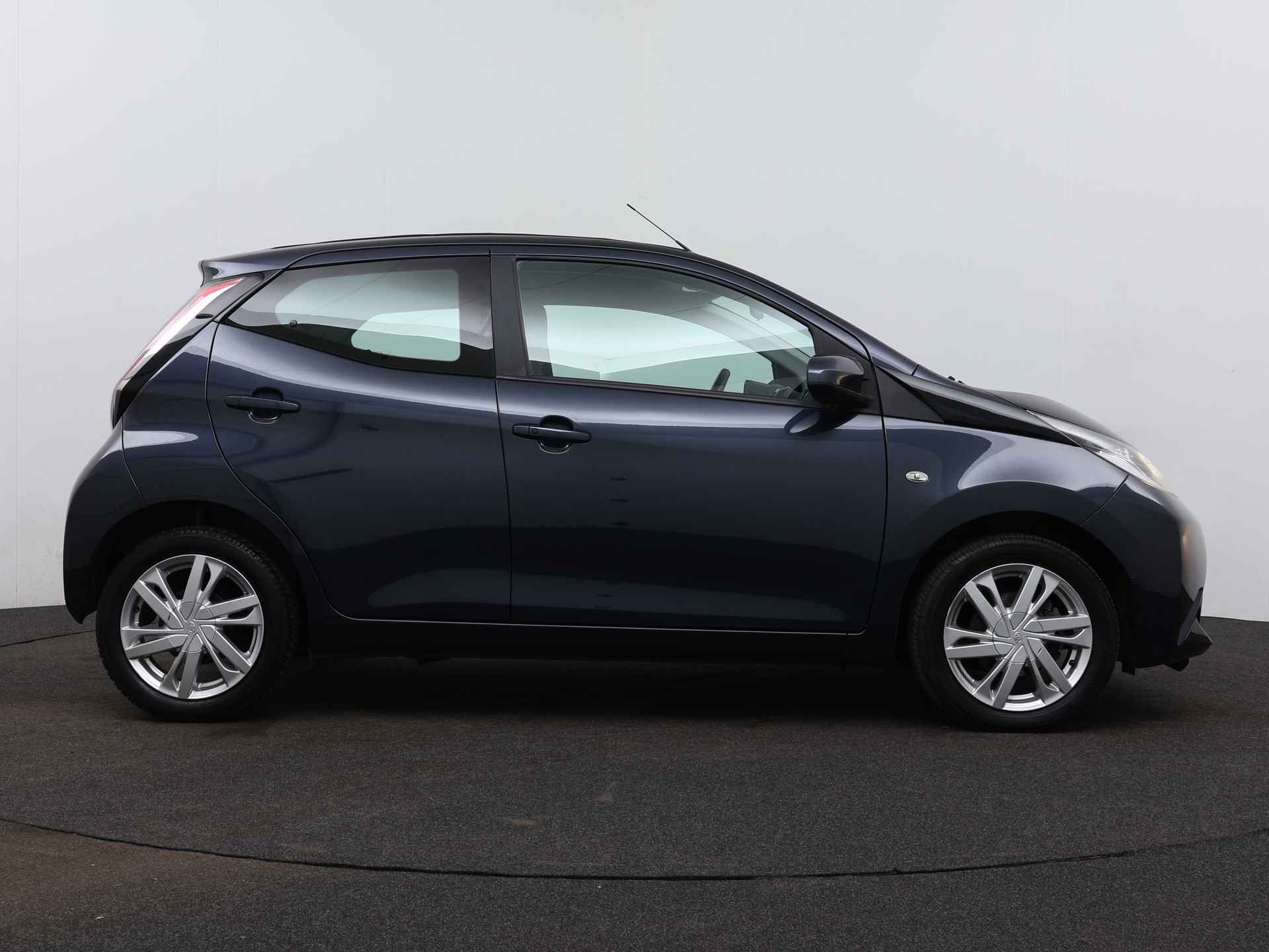 Toyota Aygo 1.0 VVT-i x-wave Limited | Camera | Climate Control | LM velgen | Half leder | - 14/41